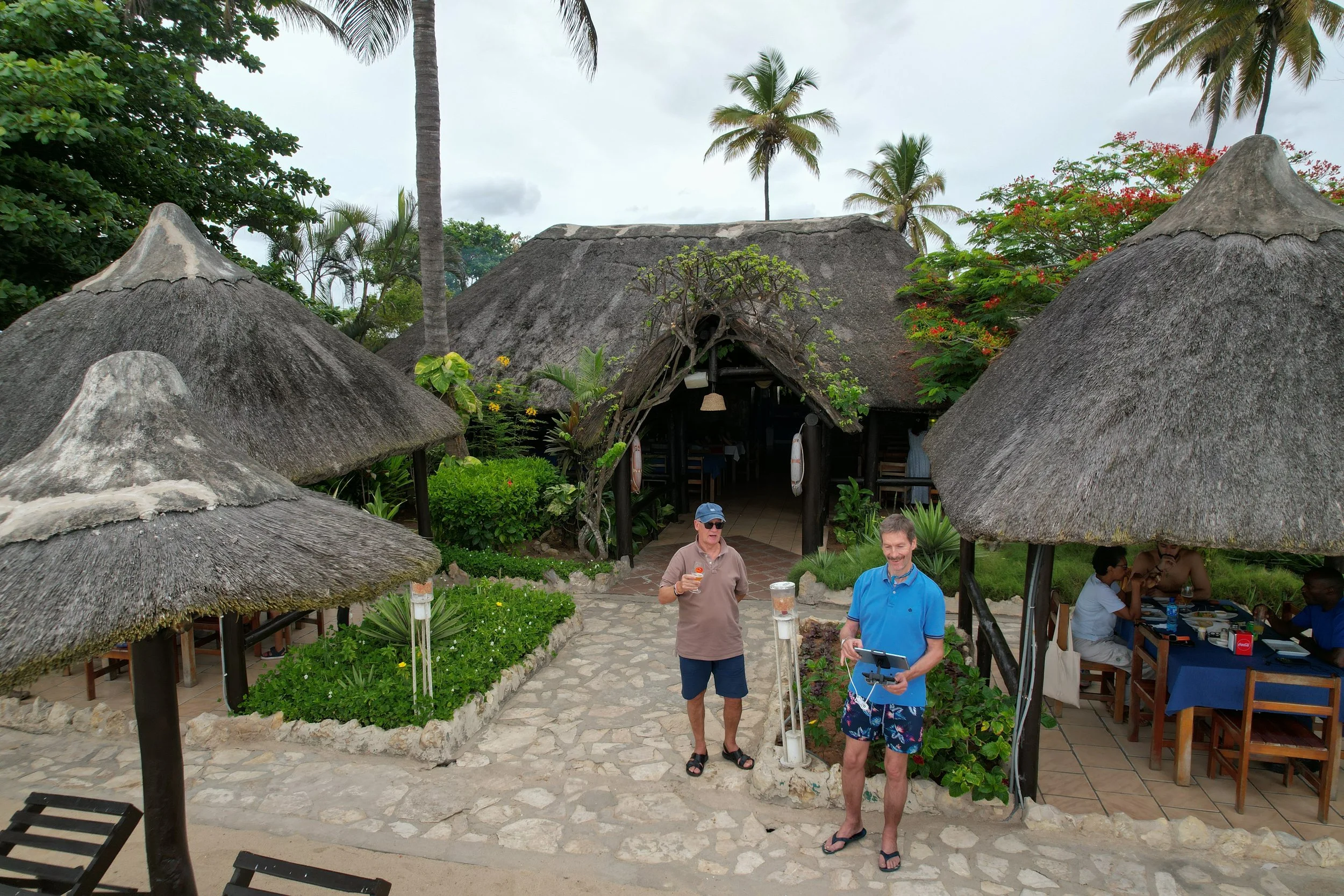 Porto Amboim - almoço.