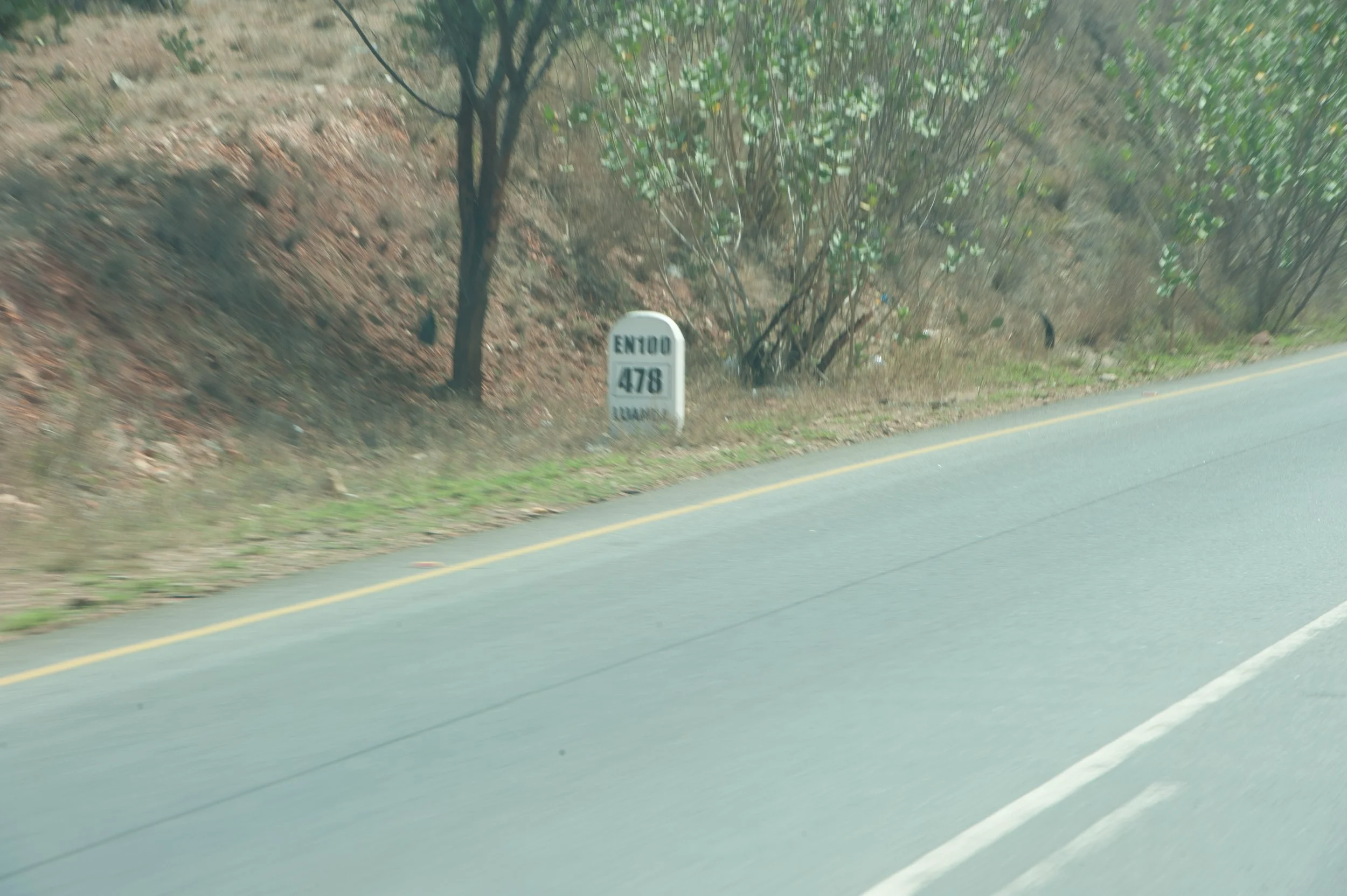 500 quilómetros para Luanda.
Já não falta tudo...