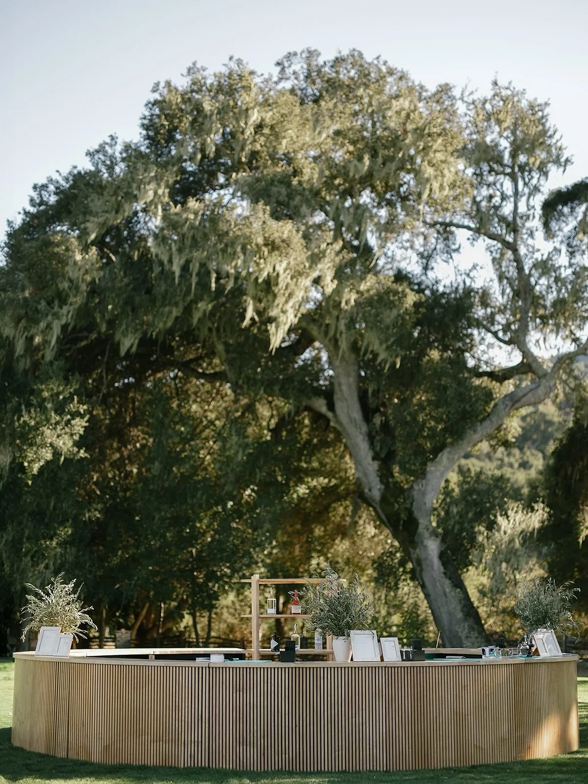 Cocktails anyone? 

Design and planning: @doriandersonevents 
Photographer: @seanthomasphoto
Photo Team: @hugofilmco
Content Creator: Blake with @seanthomasphoto
Videographer: @31films
Florist: @seascapeflowers
Makeup: @blushmontereyd
Hair: Matt Orti