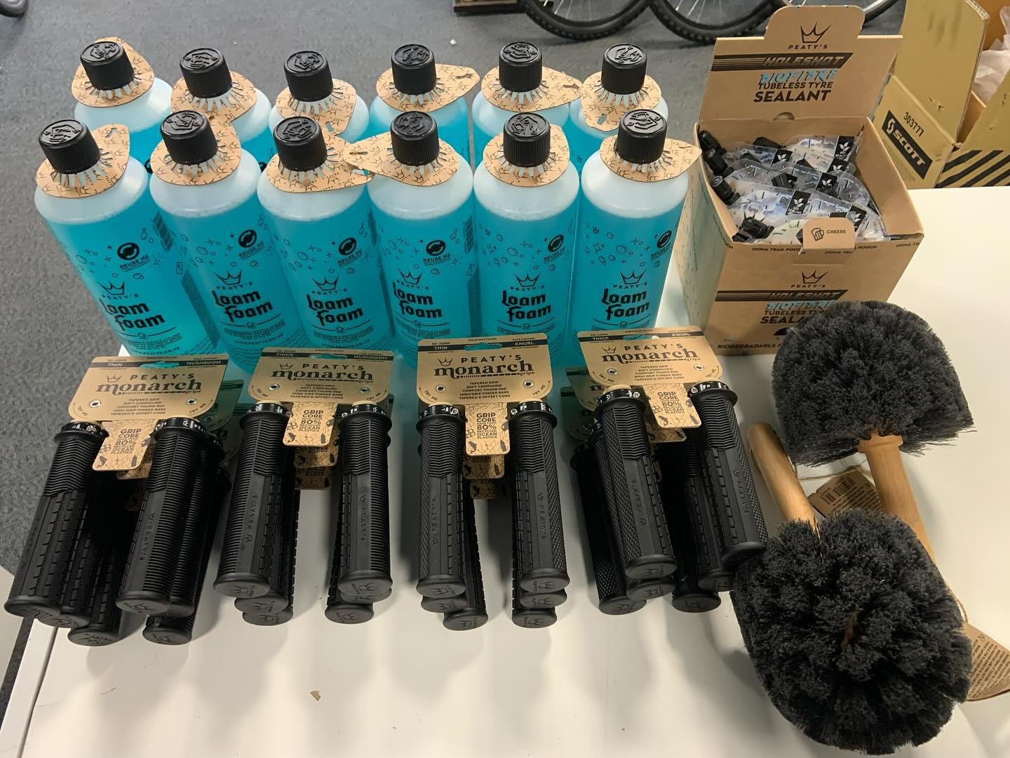 A little drop of @peatysproducts landed in store. The Loam foam has proven popular as has the bog brush..
The New Monarch grips come in two styles, the mushroom or the knurled, both of which are available in thick or thin versions. #localbikeshop #pe