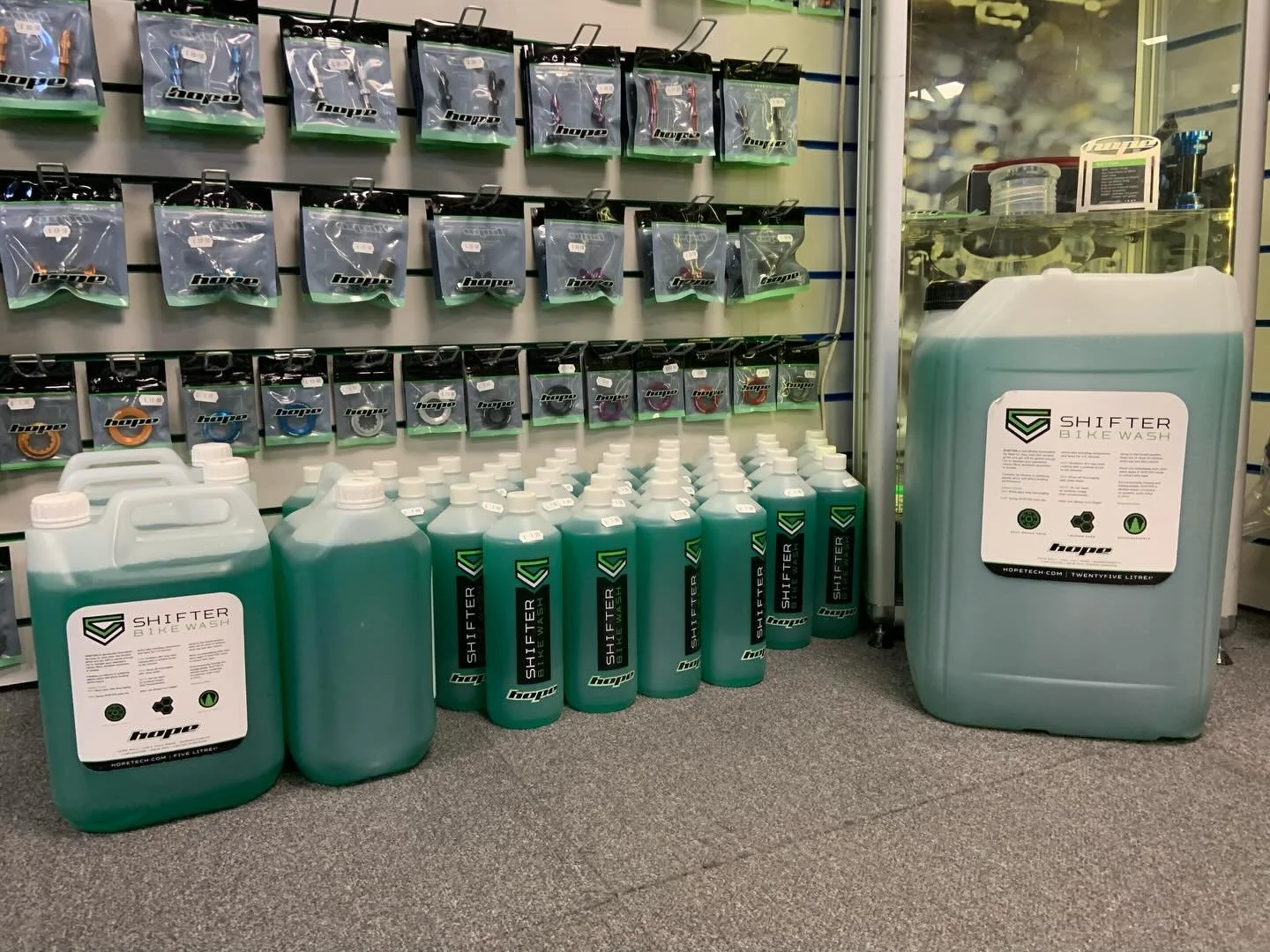 It&rsquo;s the season to be cleaning the bikes down after every ride. Make life easier with the help of @hopetech and their wonderful #bikewash 
Available in 1 litre, 5 litre and 25 litre tubs.
All in stock at your #local #independent #bikeshop #chai