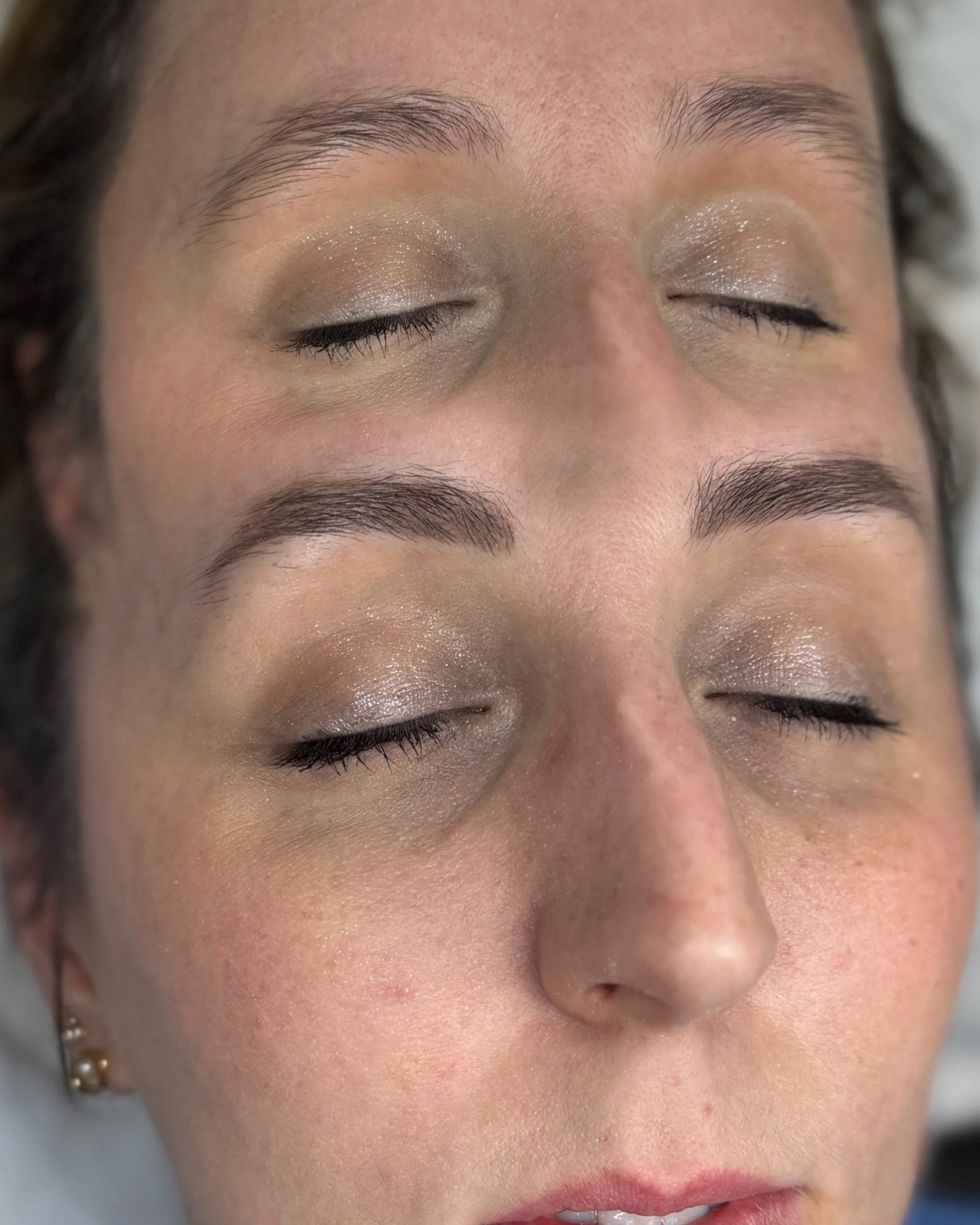 Healed and gorgeous! This combo brow (microblading + shading) gives that soft, powdery finish that just melts into the skin. One session, zero fuss mornings ahead.

Artist: Stephanie 
Service: Healed Combo Brows 

#combobrows #microblading #healedbro