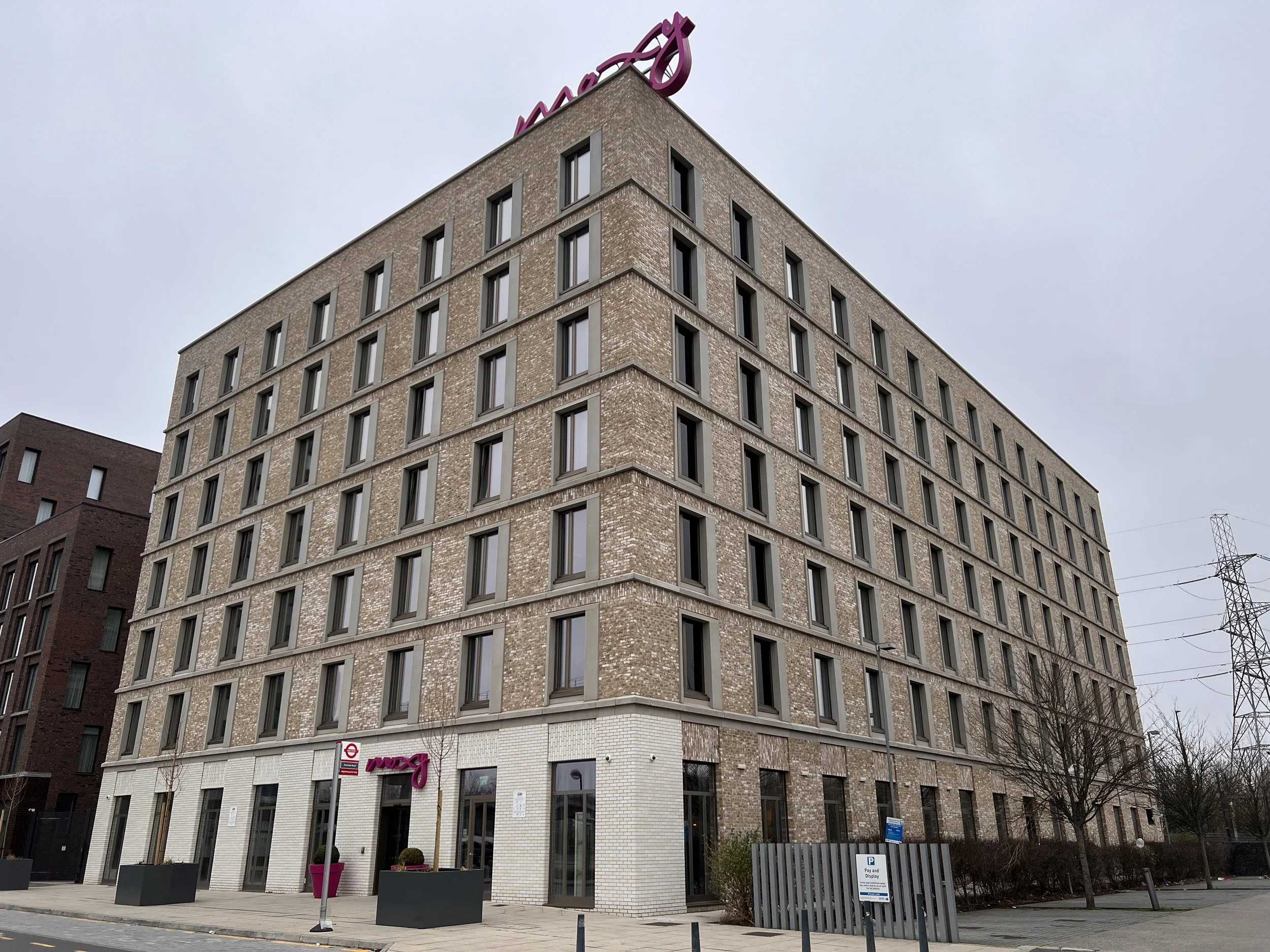 Snapshot review Moxy London Excel — Blog