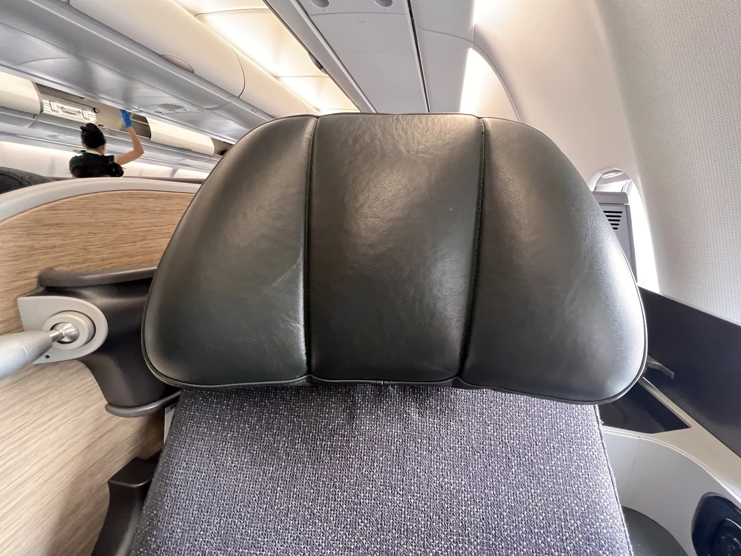 Taiwanese hospitality at its best? EVA Air A330 Business Class, Seoul