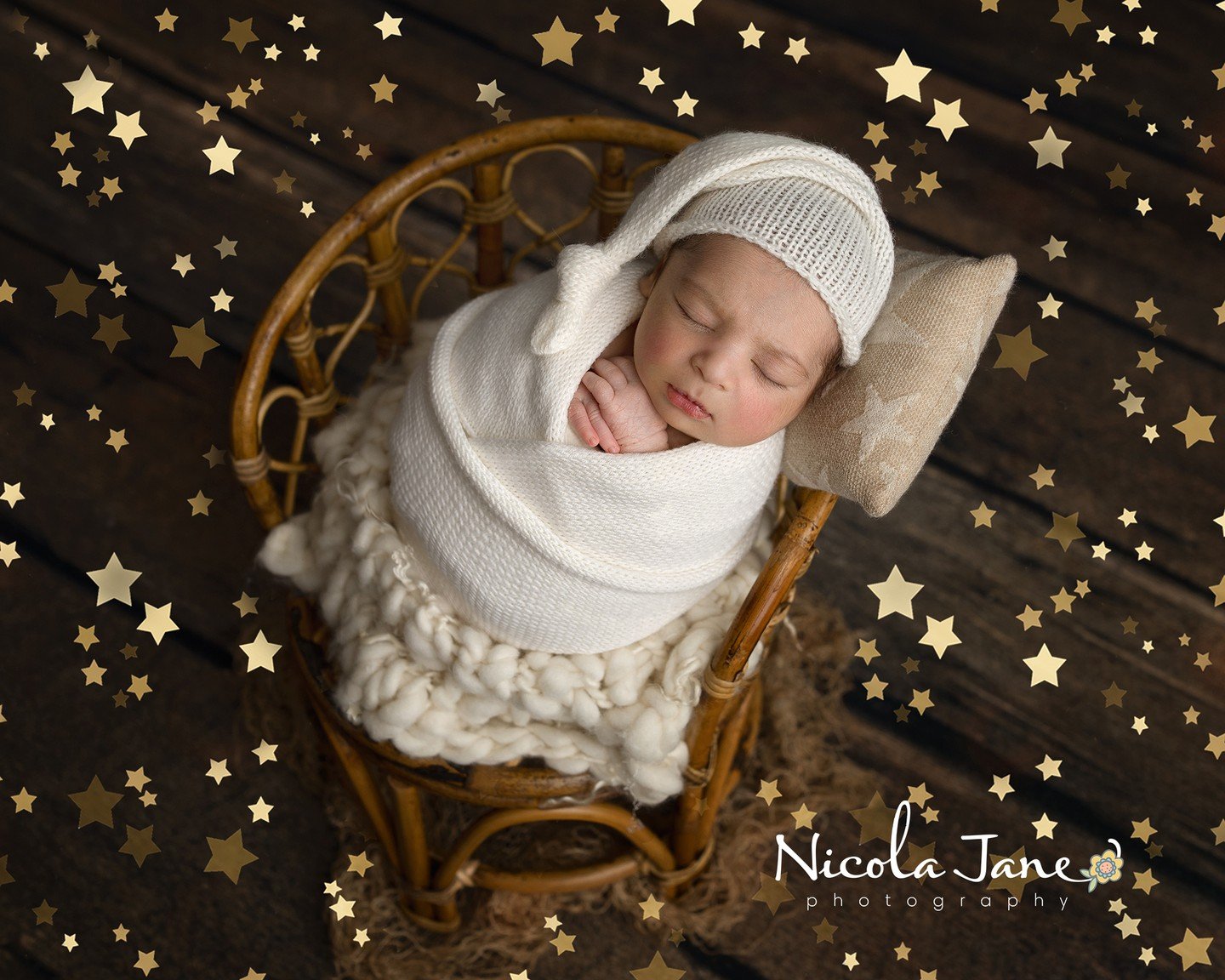 Surrounded by stars ✨
Tiny, peaceful, and already shining so bright.

These early days are quiet and fleeting &mdash; the kind of moments you don&rsquo;t realize you&rsquo;ll miss until they&rsquo;ve passed. Capturing them just as they are is always 