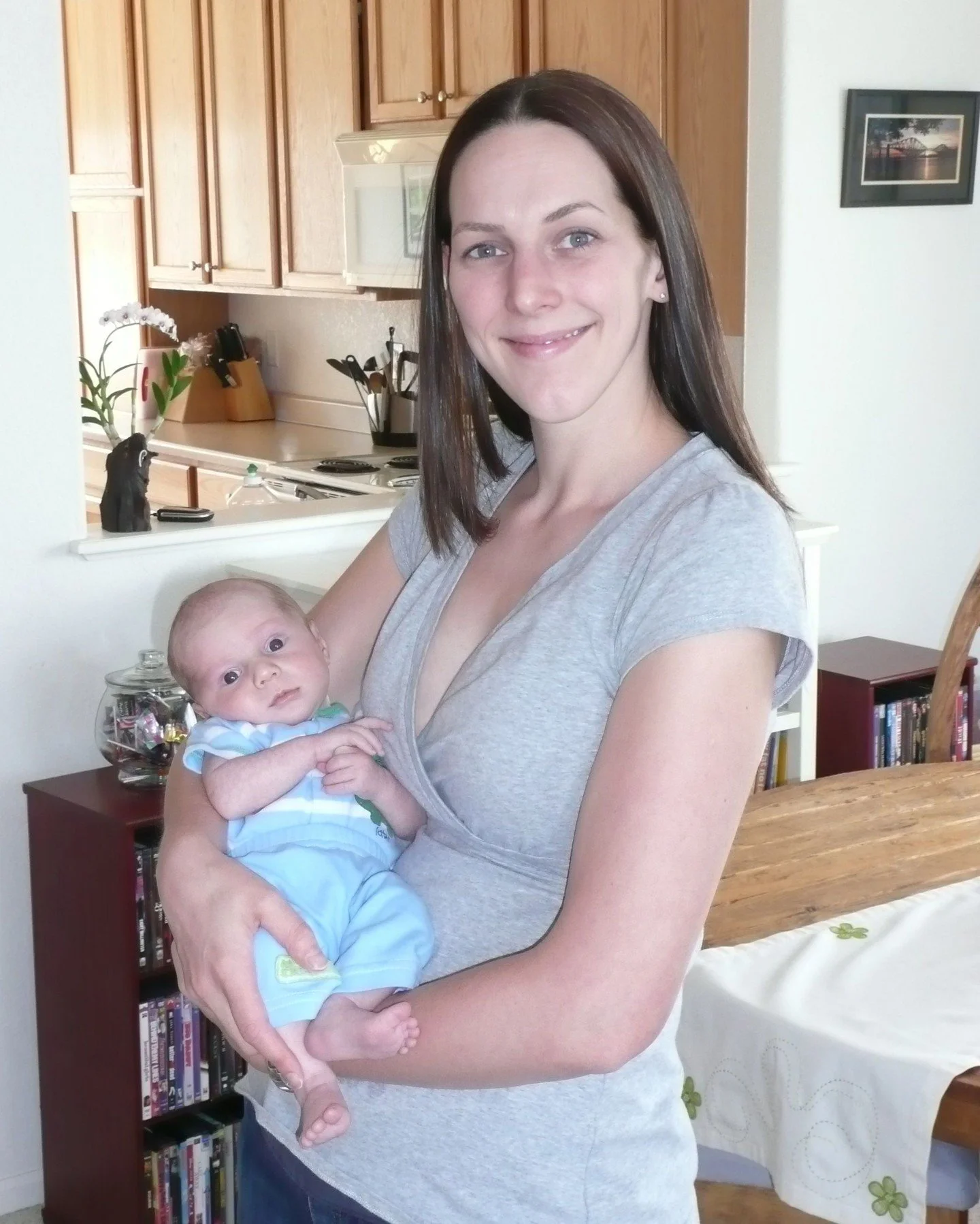 I don&rsquo;t just photograph newborns&hellip; I hold space for their moms. 🤍

This is my why&mdash;and I hope you read to the end&hellip;

NJP isn&rsquo;t just about taking beautiful photos of your baby. It&rsquo;s an experience. A safe place. A sp