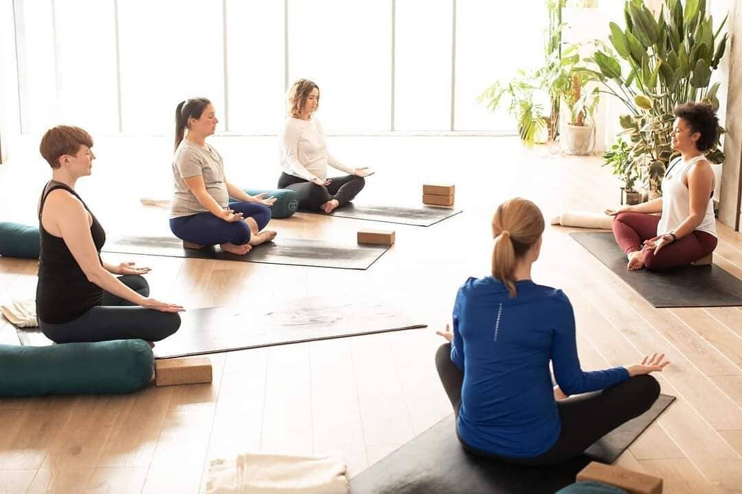 Pregnancy Yoga in the heart of St. Albans

Saturday mornings held in brand new studio Validate (old Topshop) in the Maltings. ***FROM SEPTEMBER CLASS WILL BE ON SUNDAYS***

I still have some spots for tomorrow morning 💫

Come meet other Mumma's-to-b