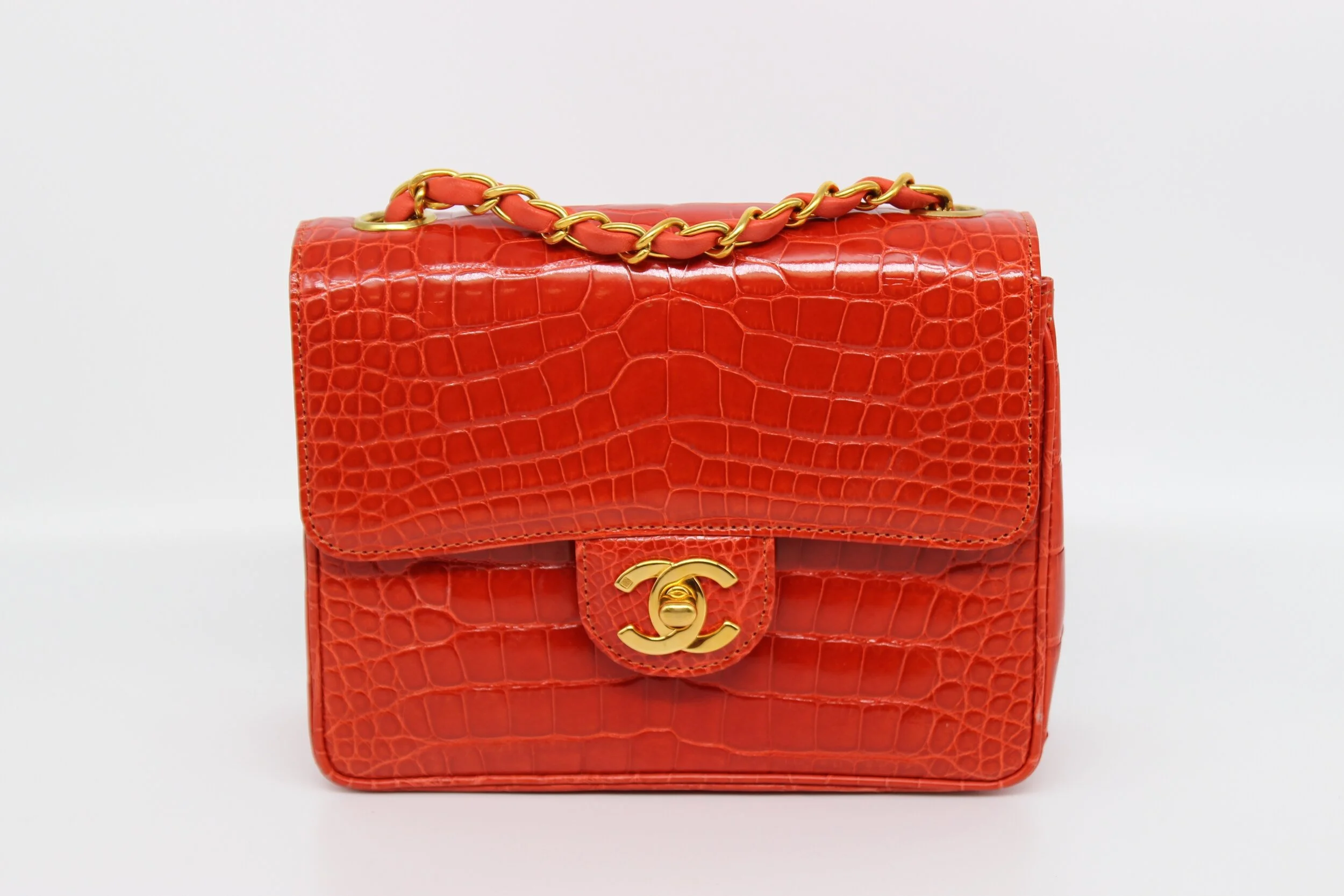 Mini Classic Flap in Orange-Red Alligator