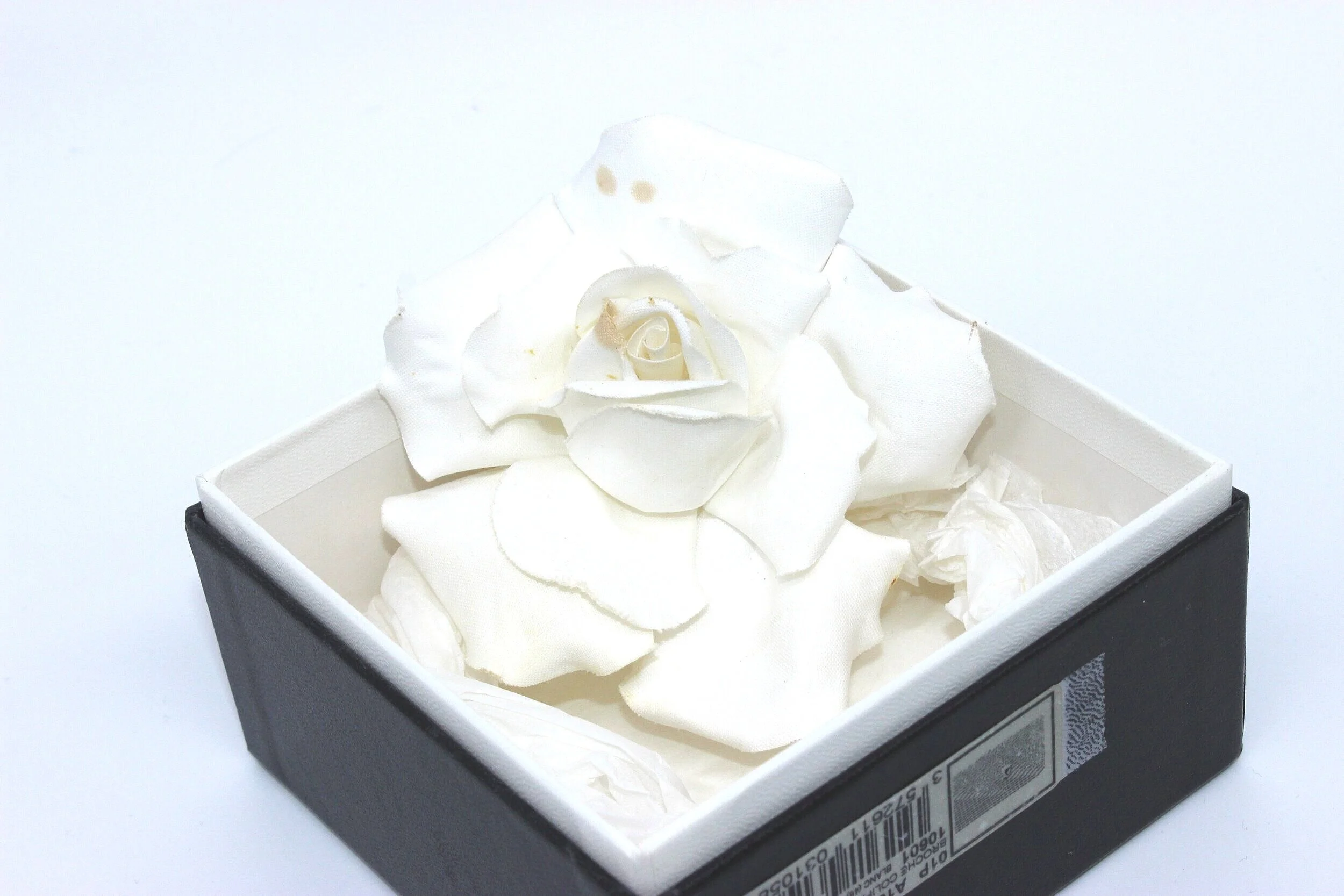 Chanel Rose Brooch - White Fabric