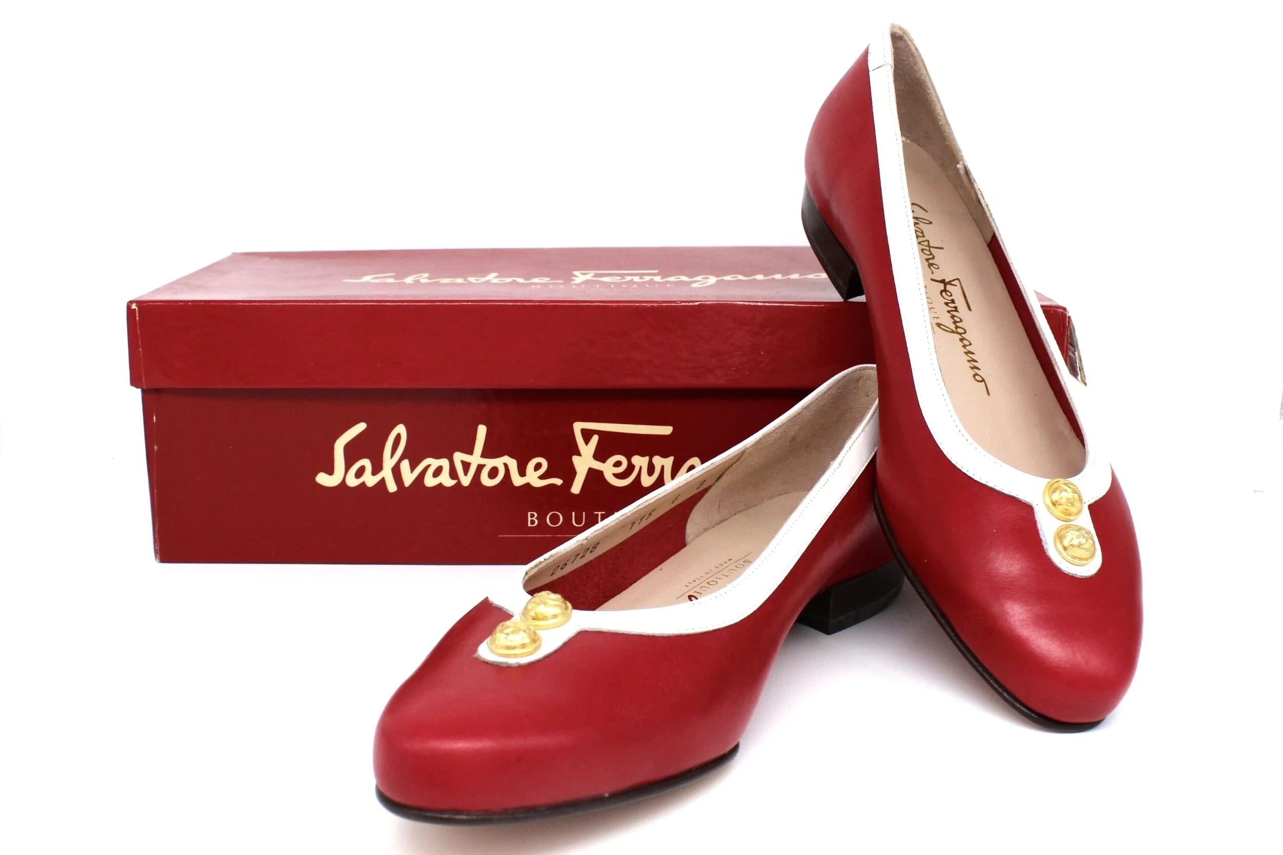 Salvatore Ferragamo Figaro Flat in Red/White