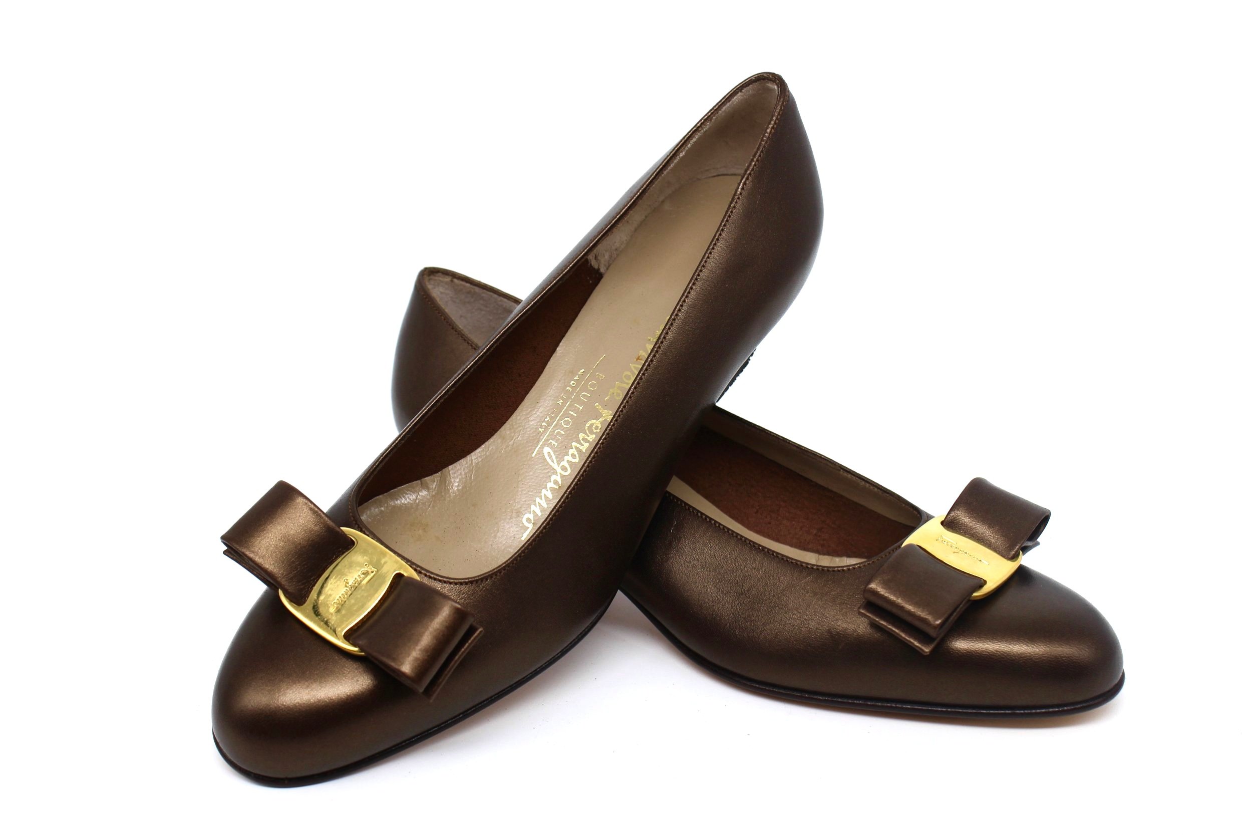 Ferragamo Vara in Brown Metallic