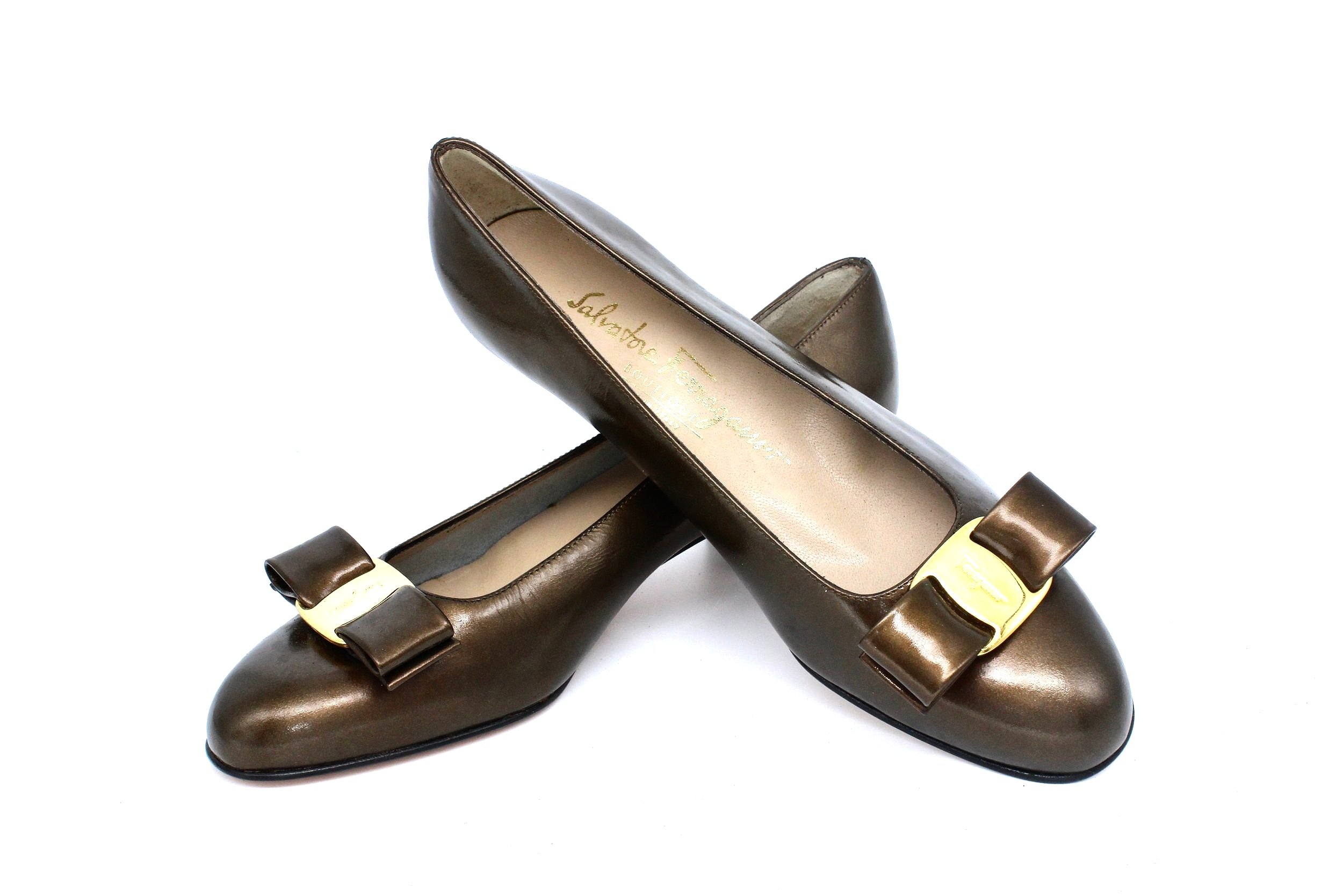 Ferragamo Vara in Bronze Patent Leather