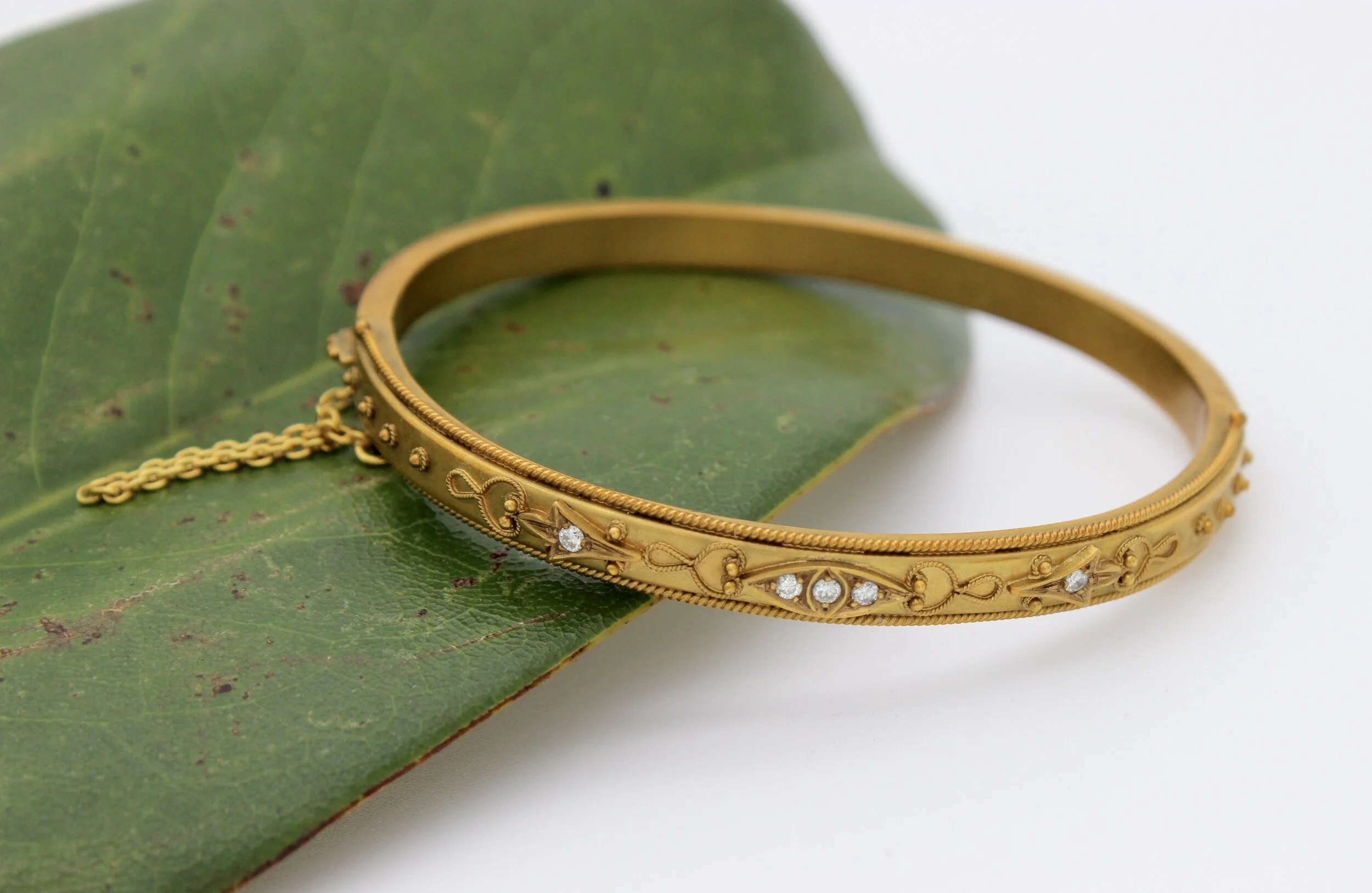 Diamonds in a 1-3-1 Pattern