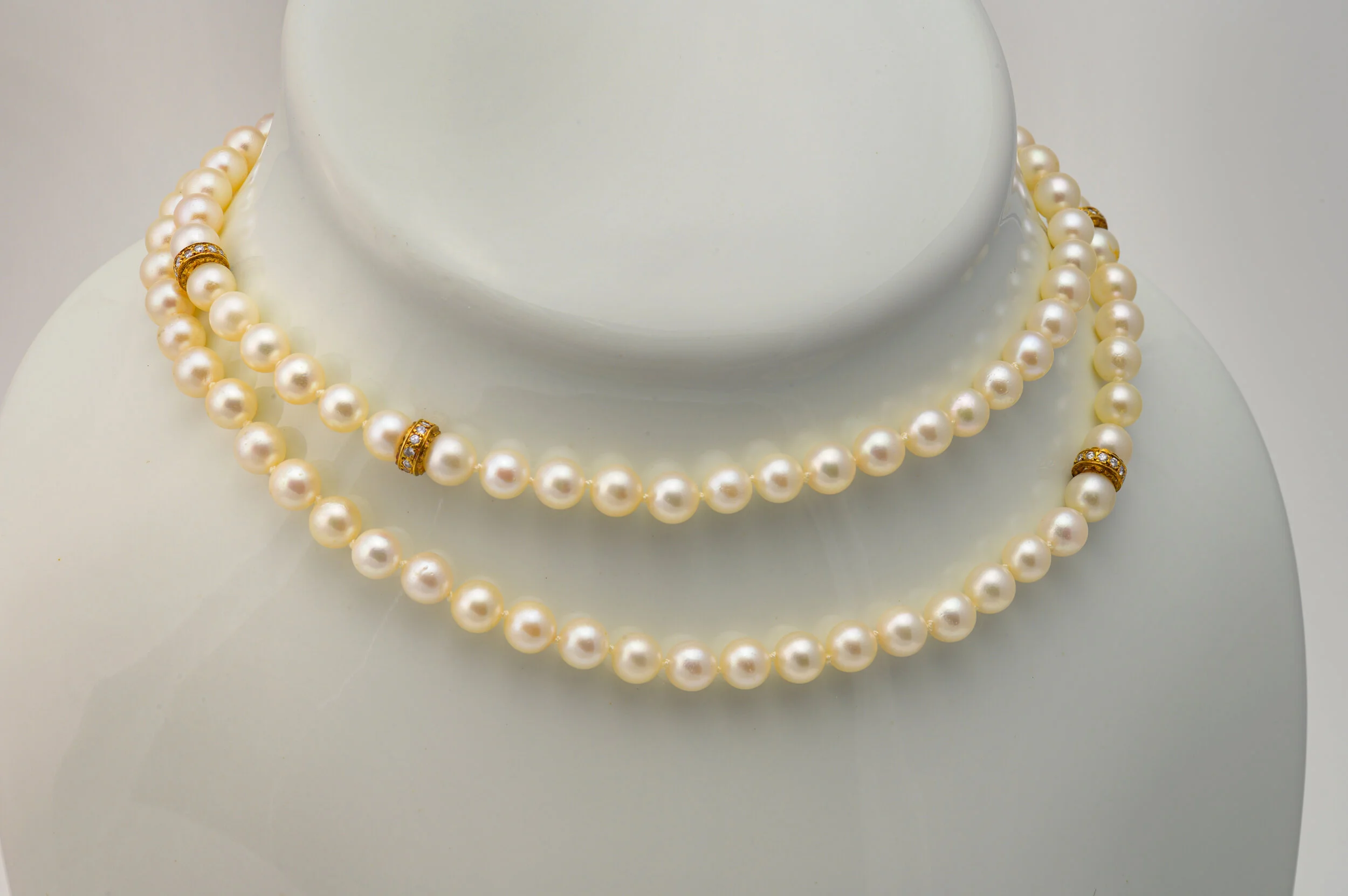Pearl Necklace with Diamond Rondels