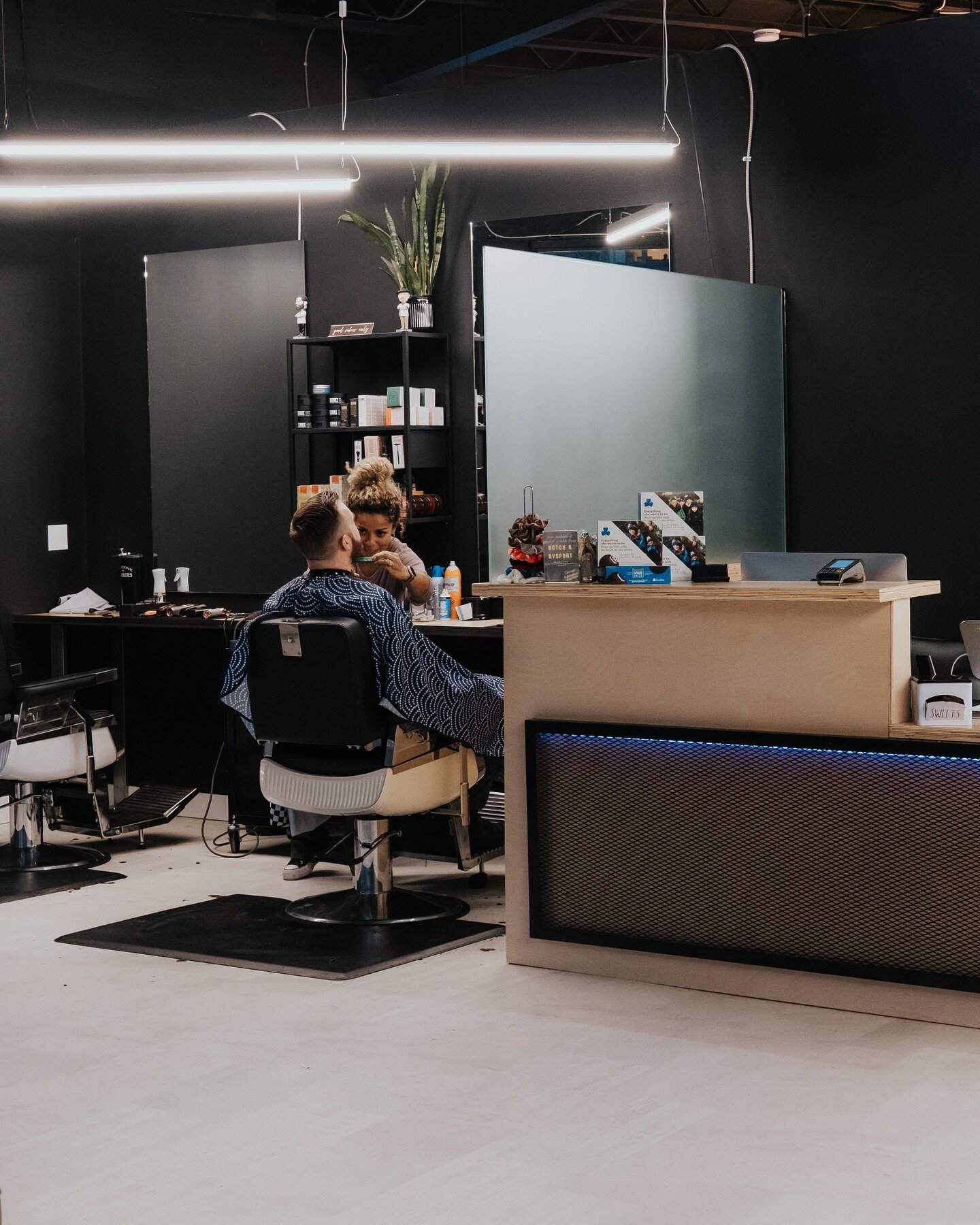 Barber Services
➖
From precision cuts to tailored trims, every visit will leave you feeling 10/10. 
 
Did you know you can book reoccurring appointments to take away the hassle of getting in last minute? Check in with our receptionist next time you&r