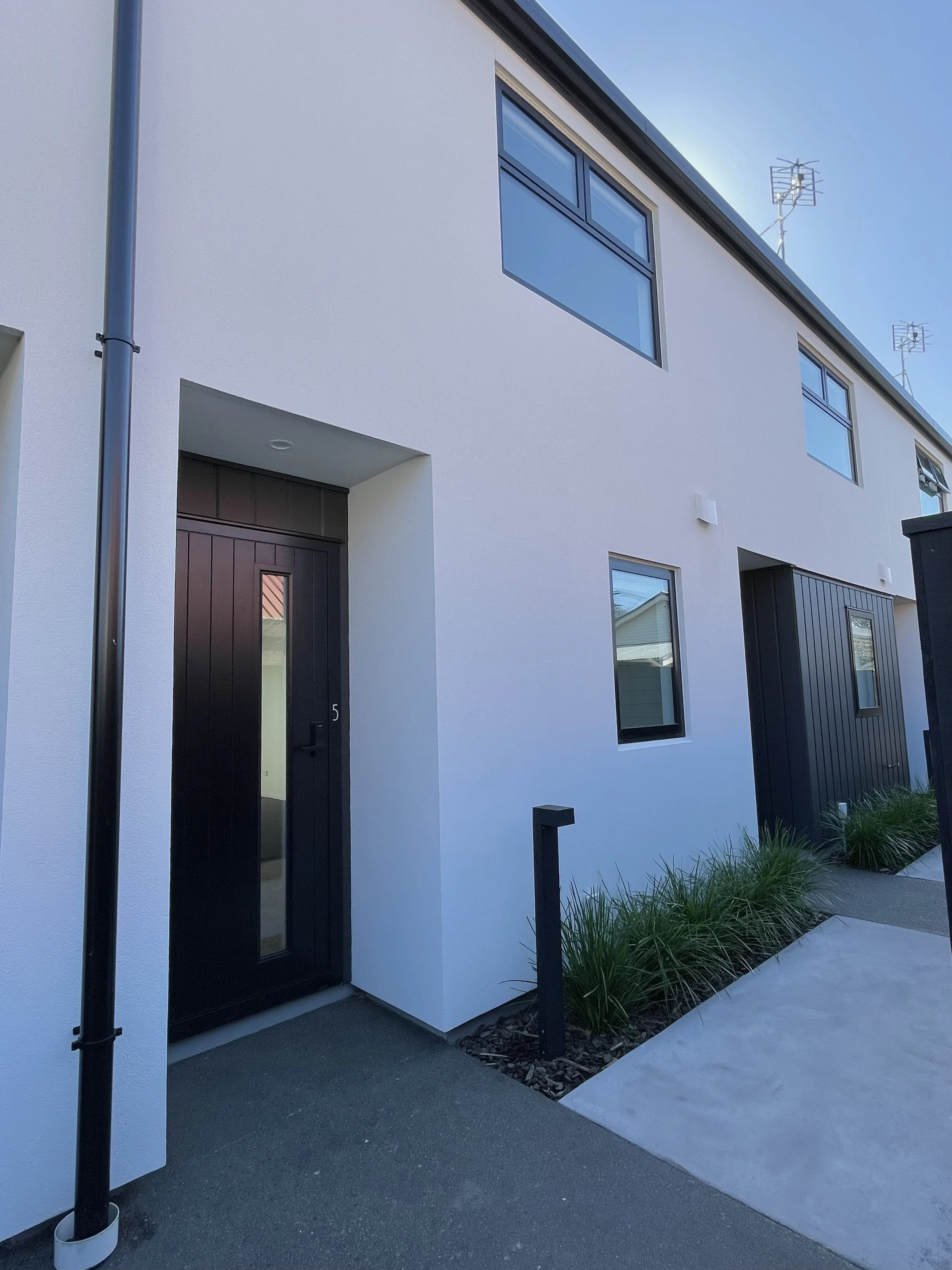 5/39 Waltham Road, Sydenham ($525pw) 