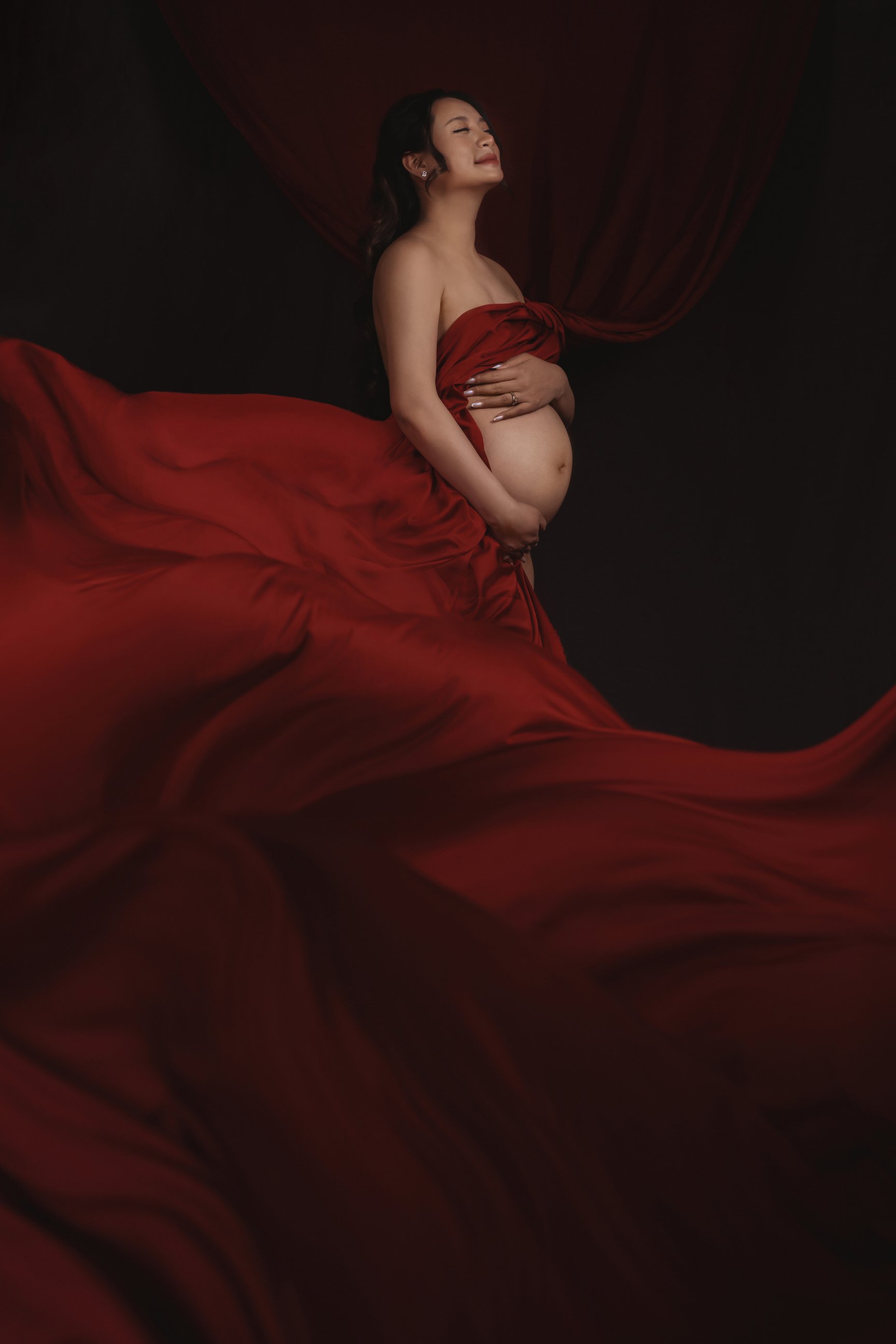 indoor maternityphotography in Vancouver 122096.JPG