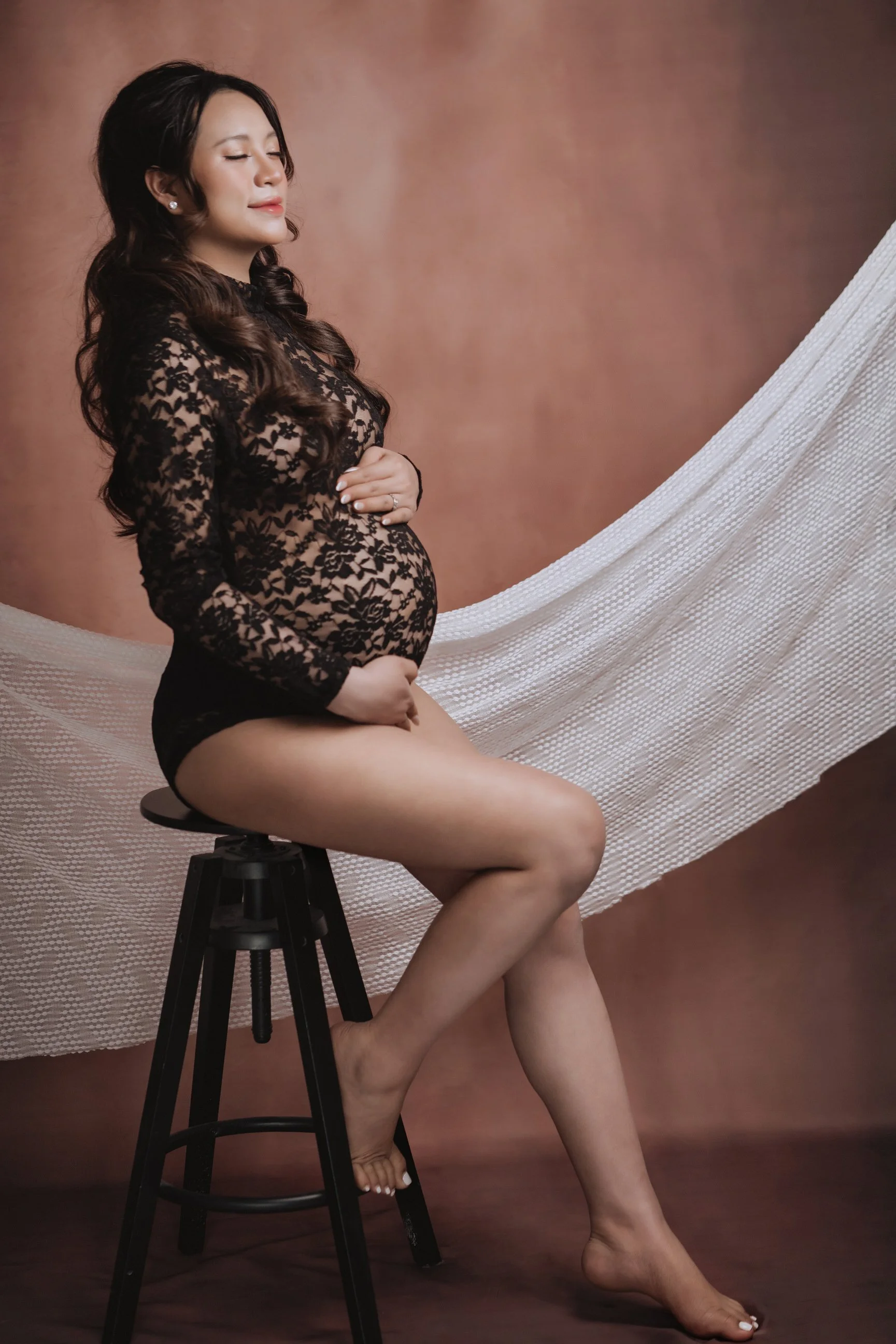 indoor maternityphotography in Vancouver 122090.JPG