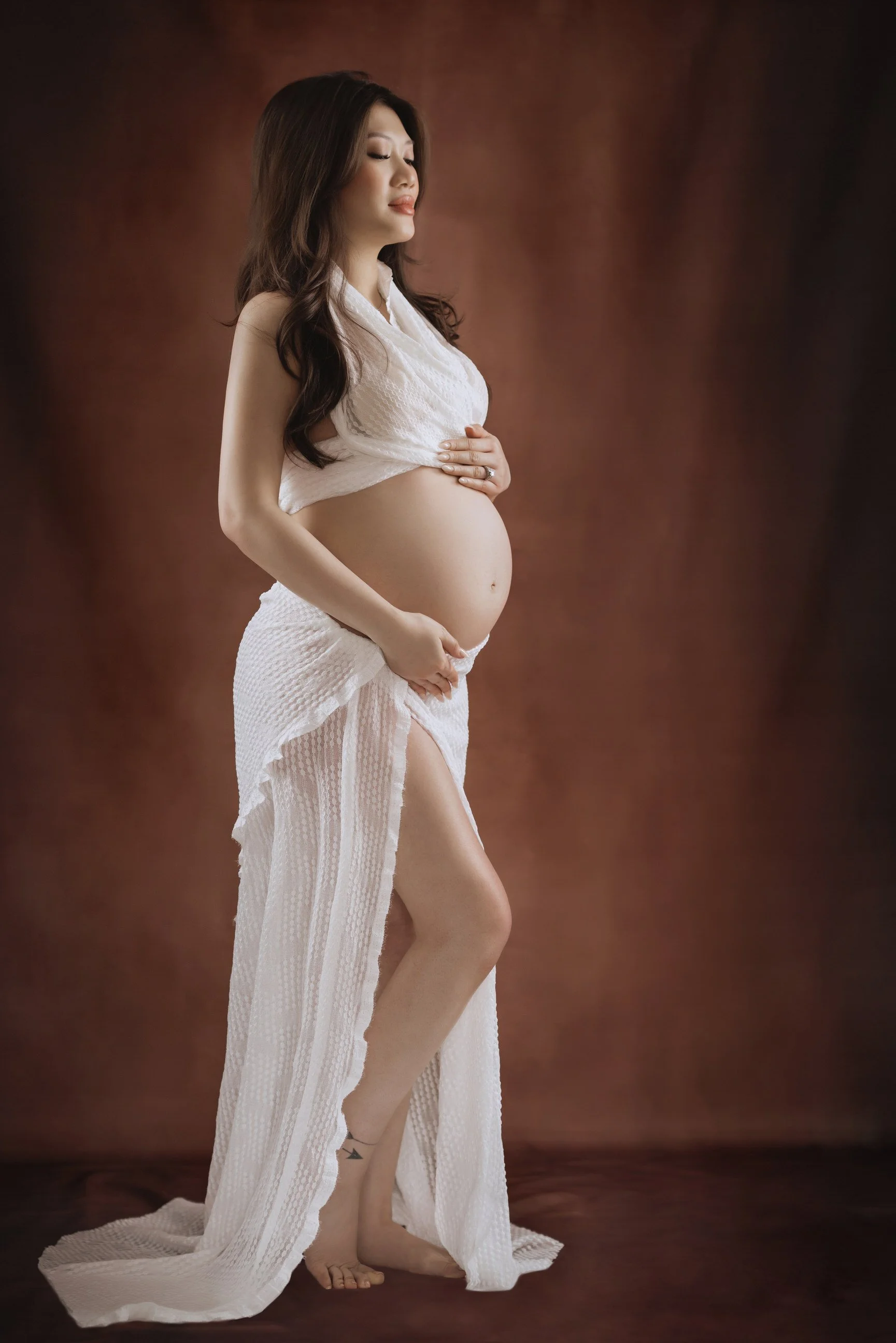 indoor maternityphotography in Vancouver 122081.JPG