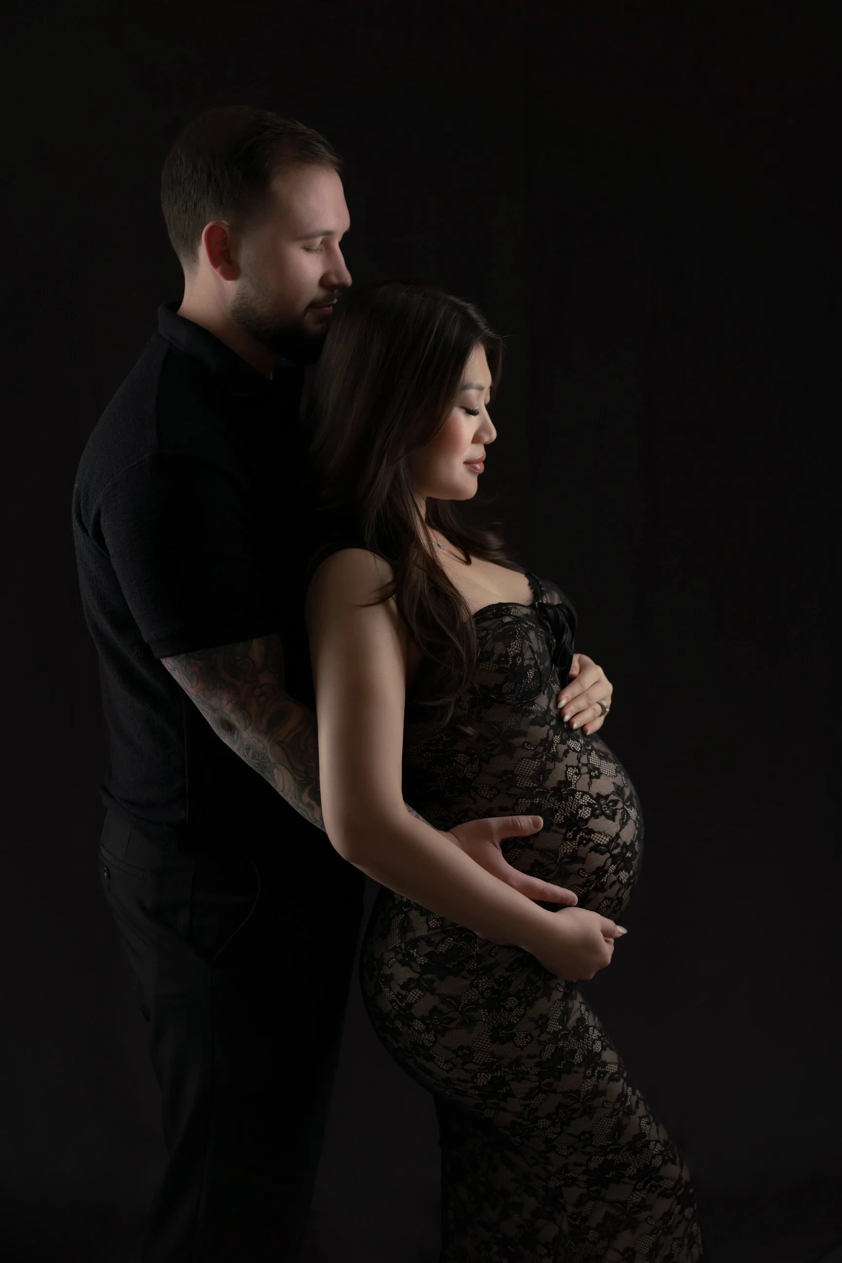 indoor maternityphotography in Vancouver 122073.JPG