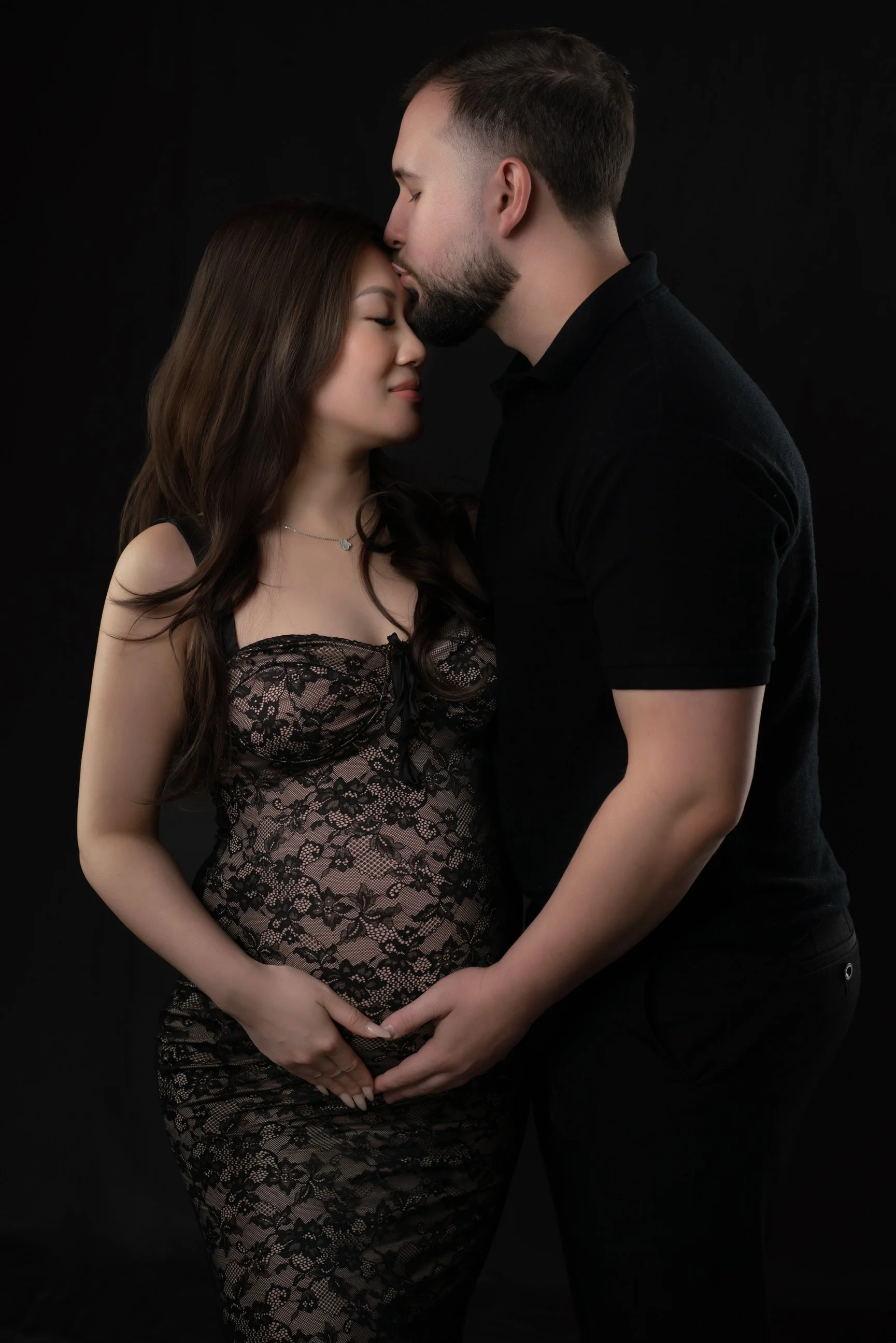 indoor maternityphotography in Vancouver 122077.JPG