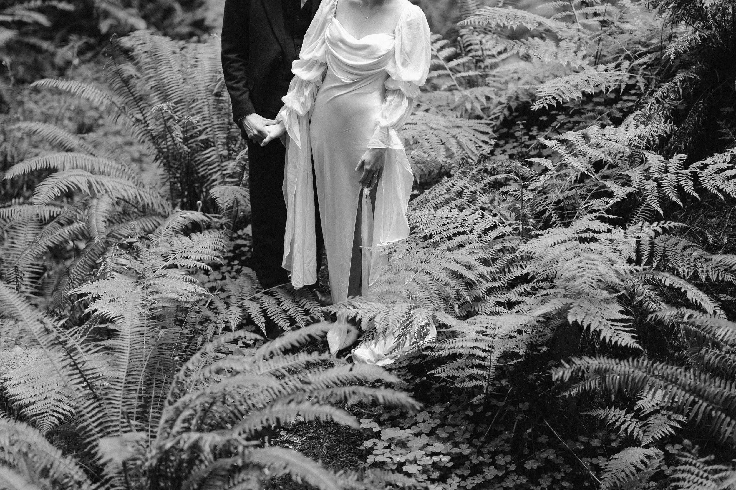 oregon-elopement-photographer.jpg