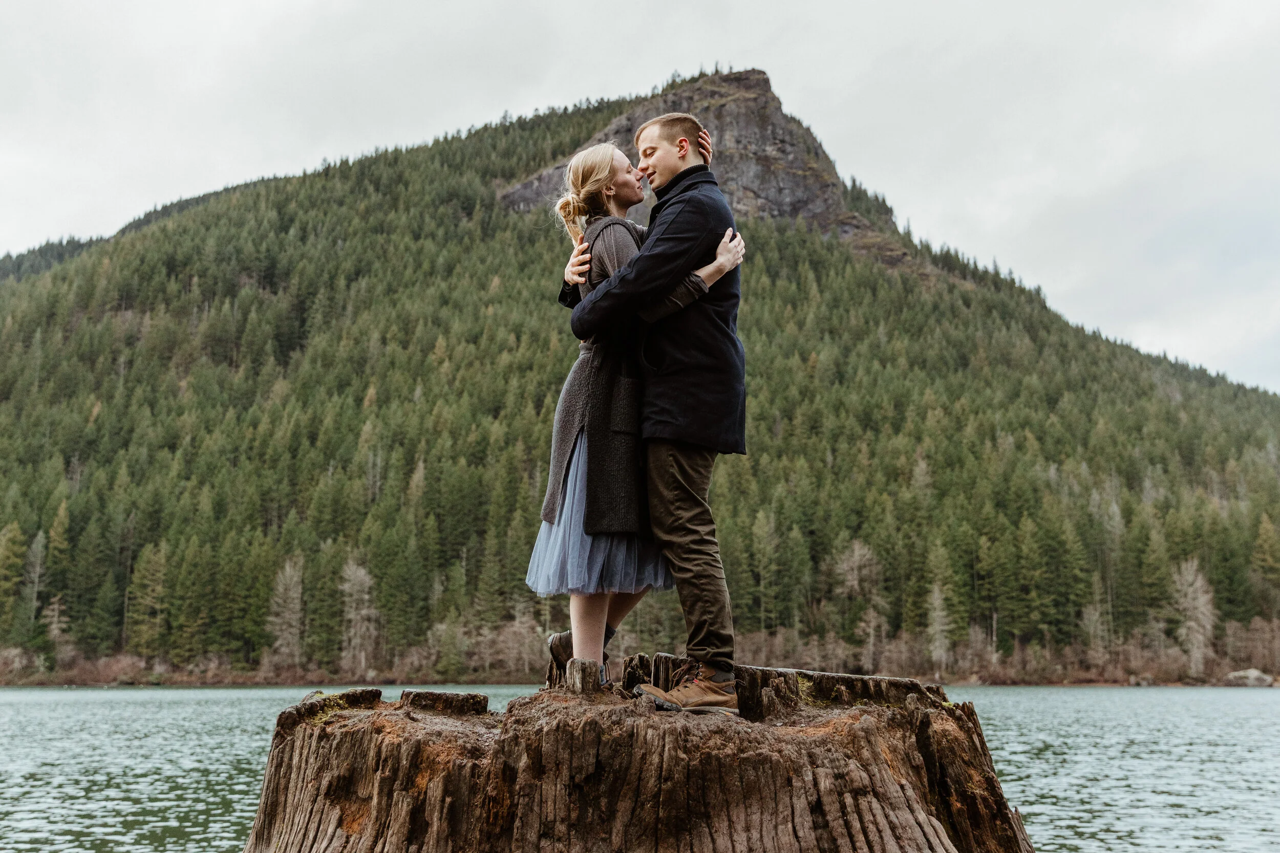 Rattlesnake Lake Engagement adventure Session | Seattle Elopement Photographer