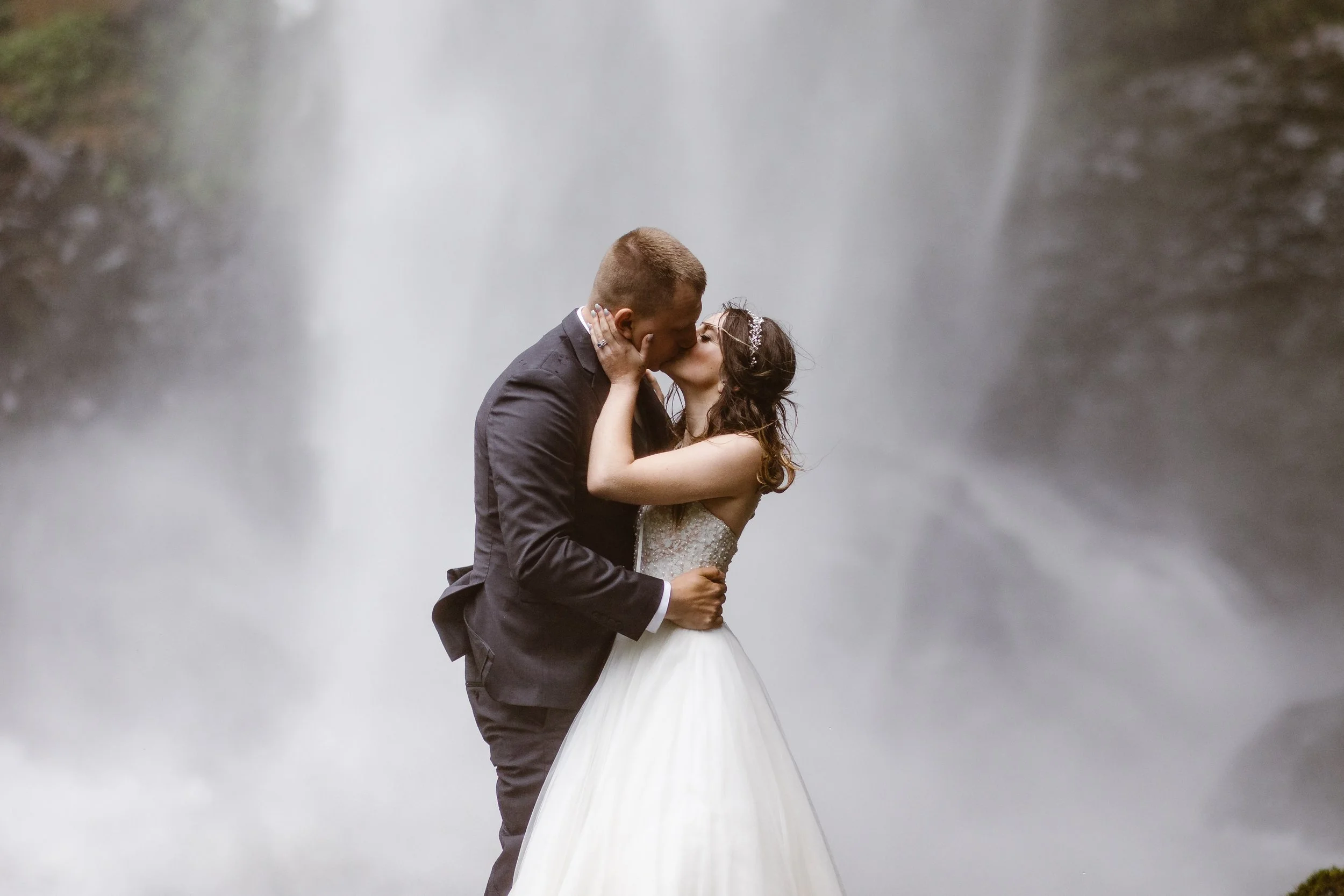 Columbia Gorge Elopement | Hood River Elopement Photographer