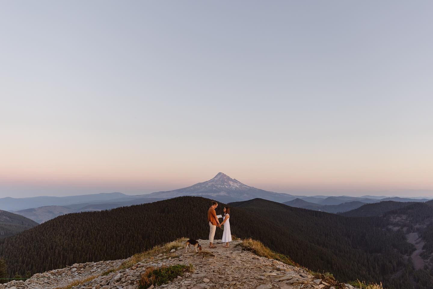 These two could not have had a more beautiful and warm sunset ceremony with Mt. Hood/Wy&rsquo;East in the background. These photos were also taken during blue hour, which is right after the sun dips behind the horizon or mountains and it creates the 