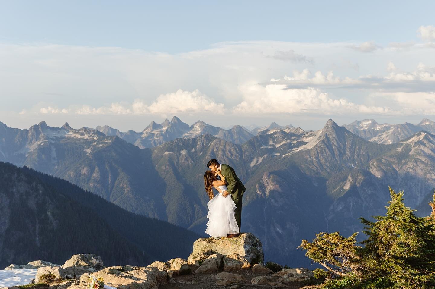 Now that we&rsquo;re back in the PNW I&rsquo;m starting to really get excited to return to the mountains 😍

North Cascades Elopement | Washington Hiking Elopement | Mt. Baker Elopement 

#mtbaker #northcascades #adventurewedding #northcascadeselopem