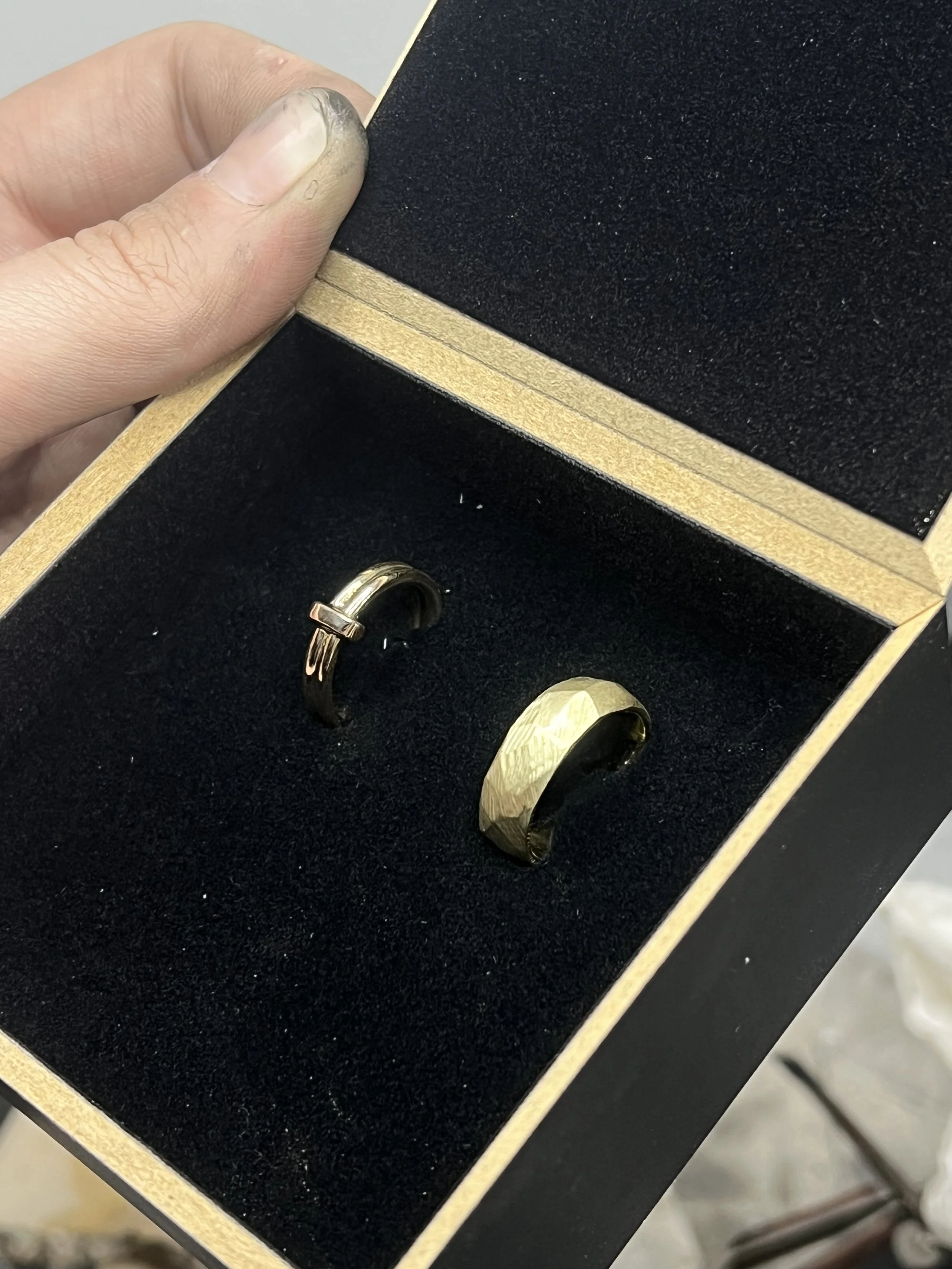 TIMELESS WEDDING BANDS
