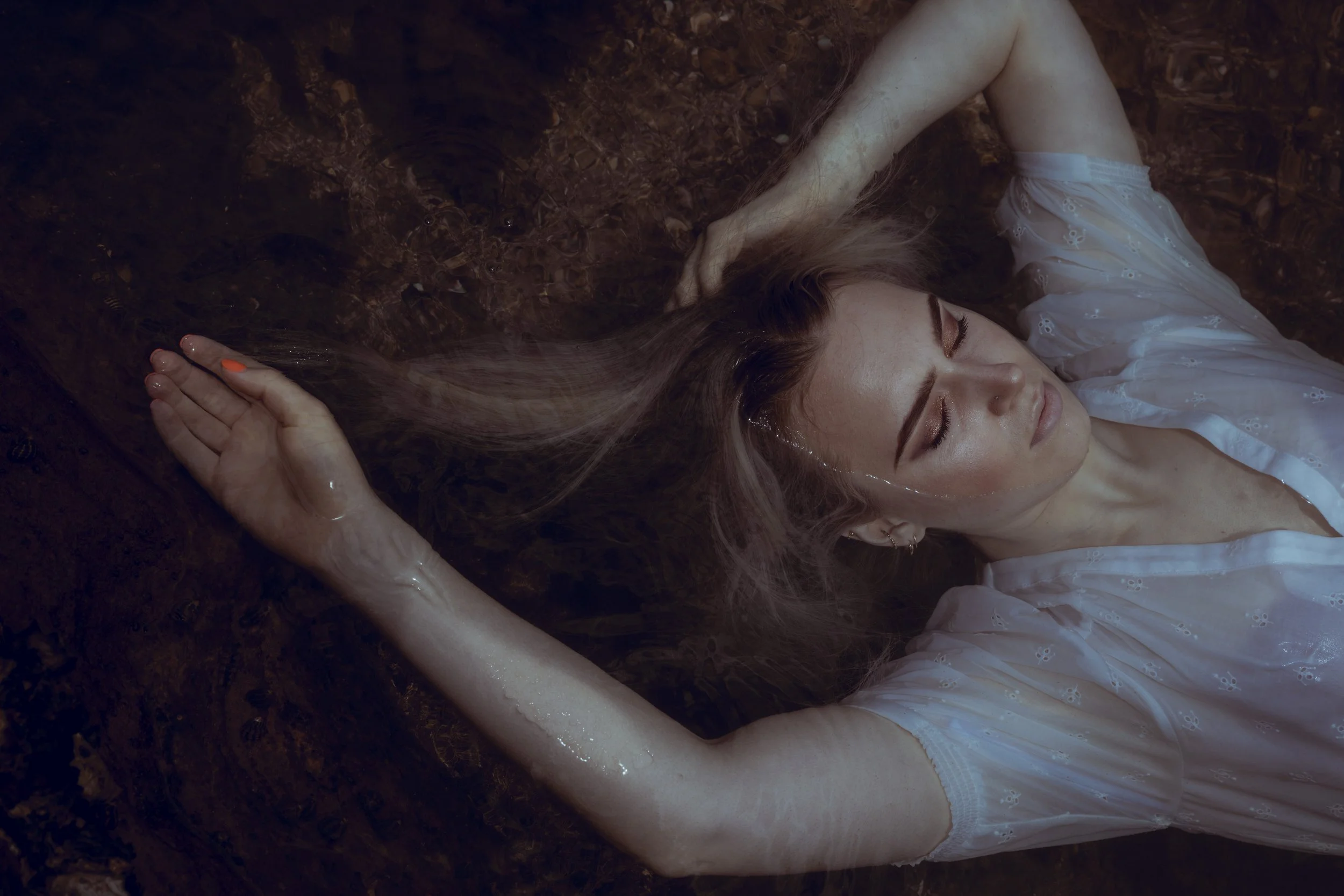 ‘COMPROMISED’- THE BRAND NEW SINGLE FROM NIKKI WISHART