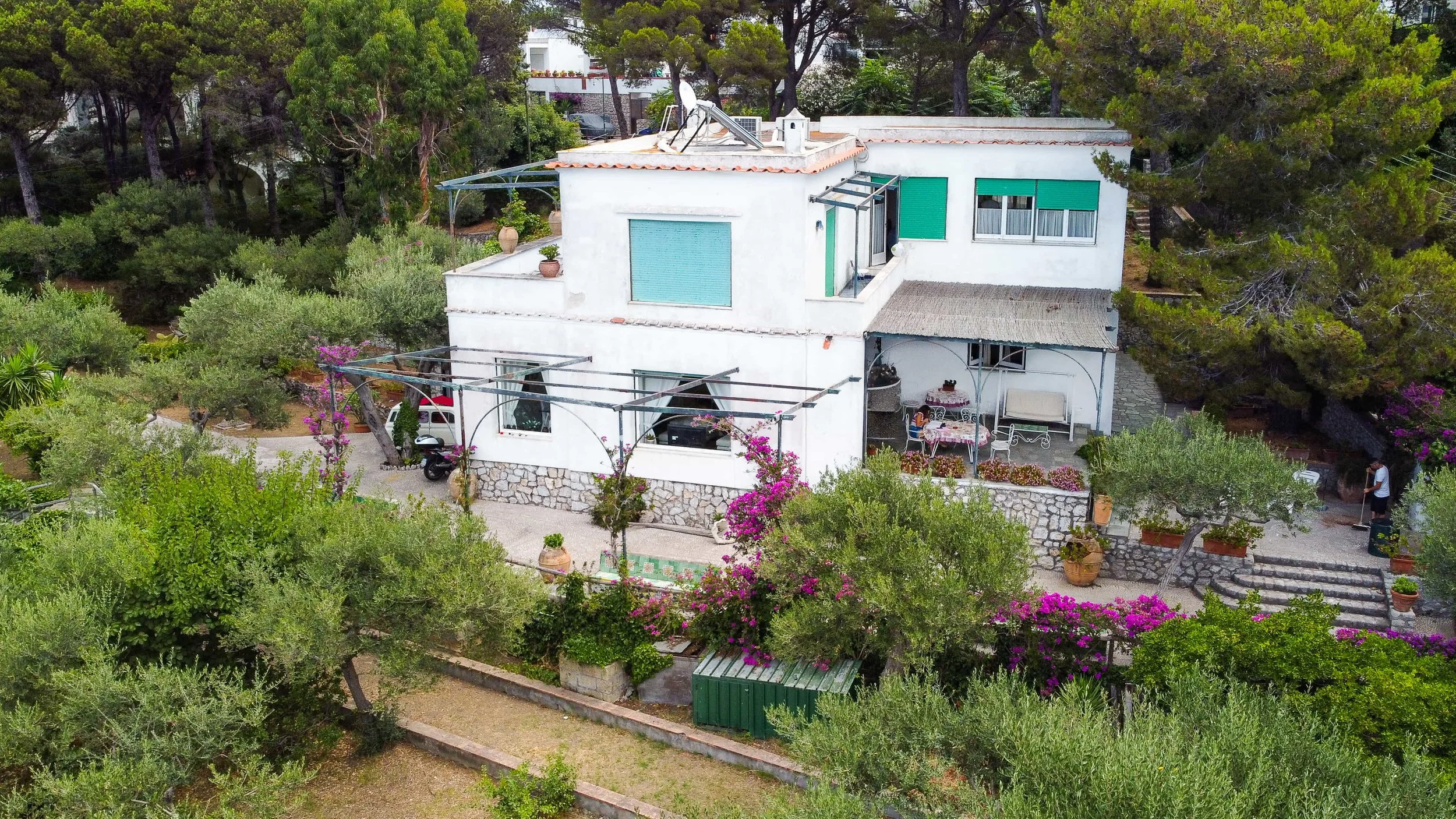 Drone Shot_B&B il Rifugio_Capri-2.jpg