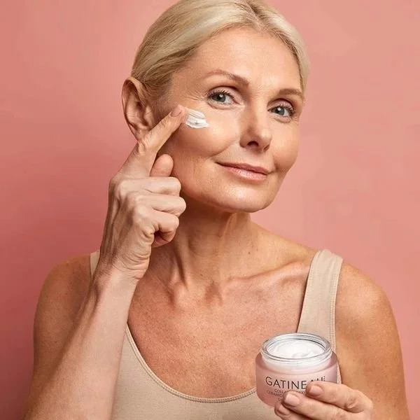 Woman holding Gatineau moisturiser