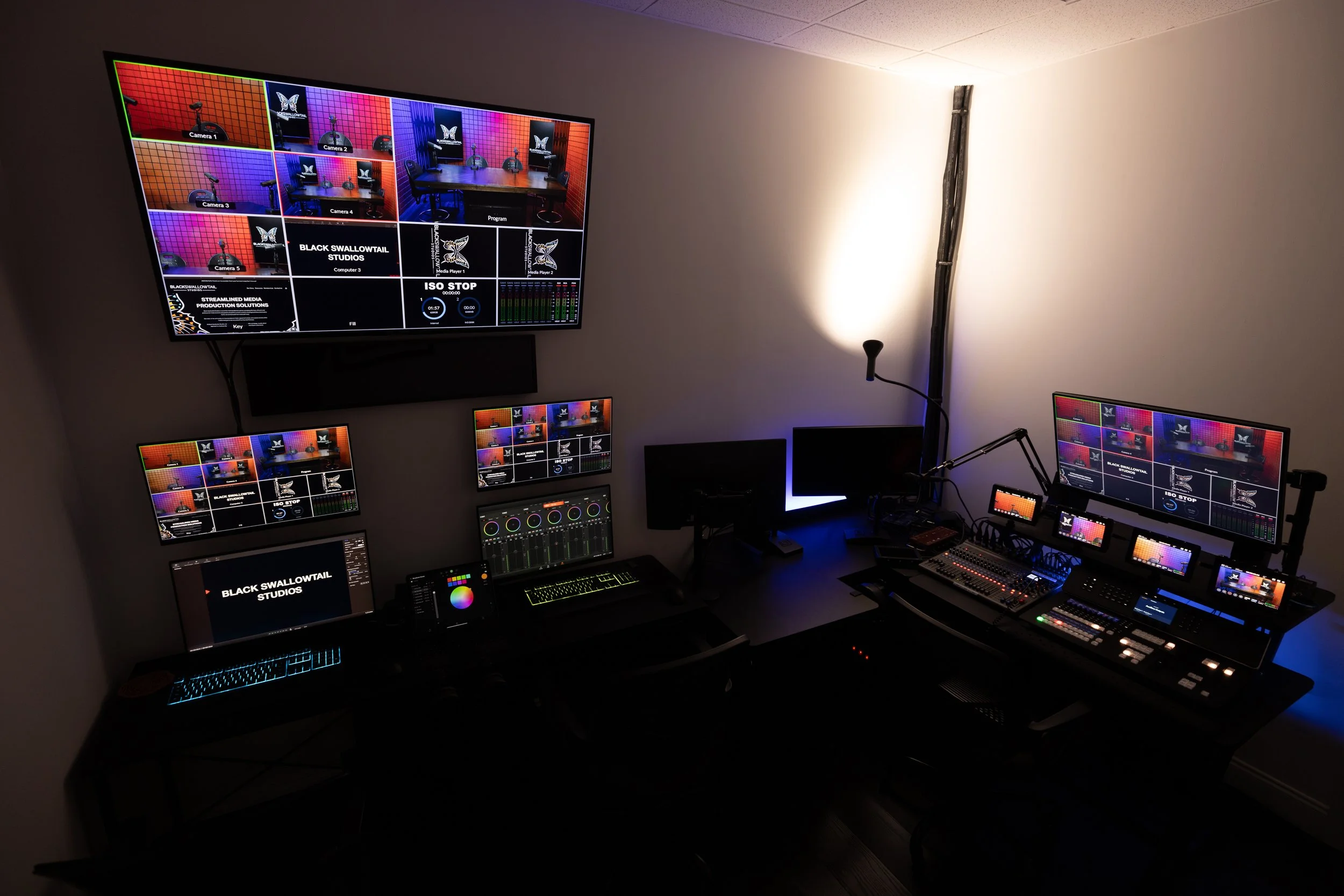 BLACK SWALLOWTAIL STUDIOS-12 2.JPG