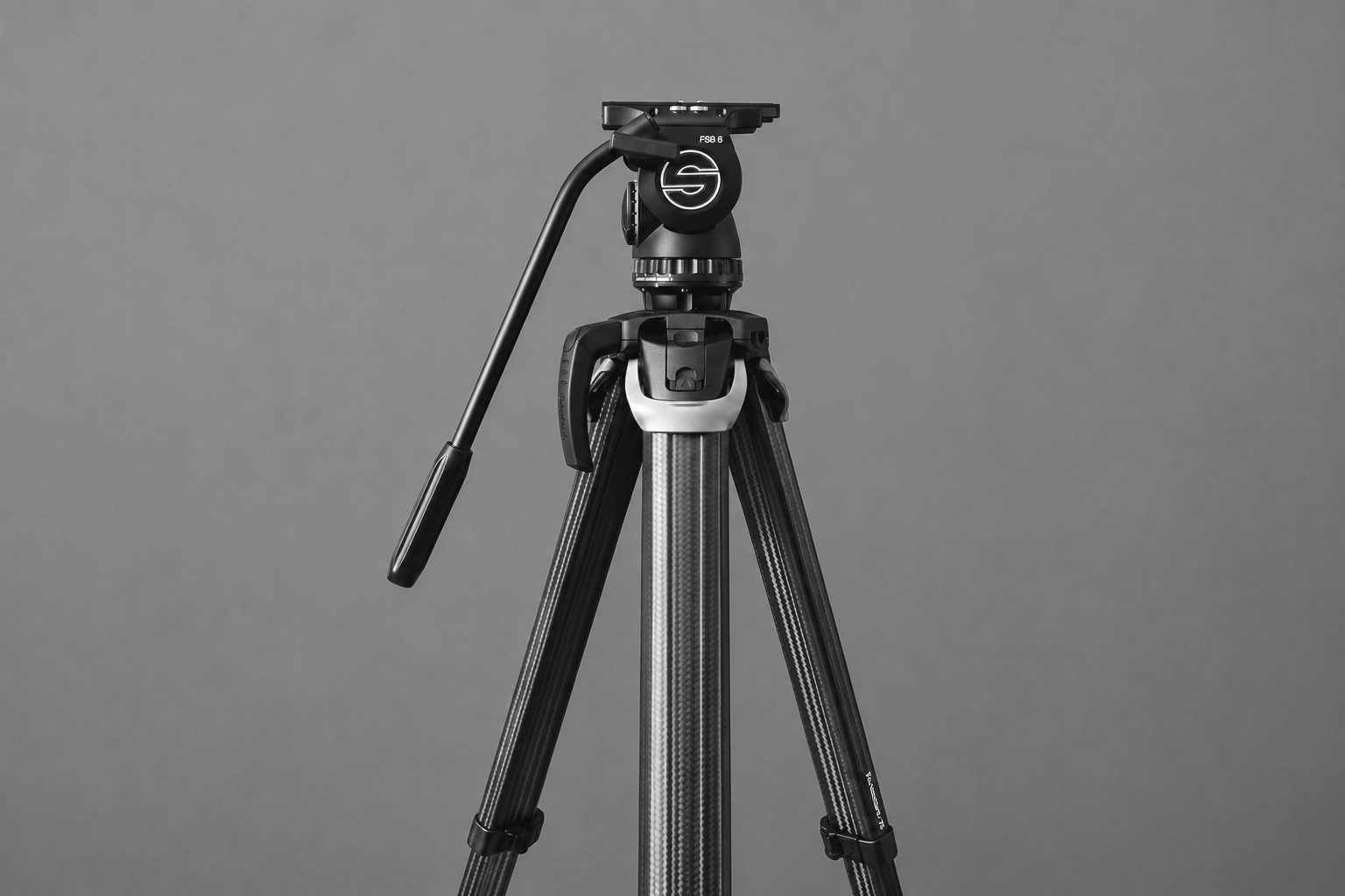 Sachtler FSB-6 fluid head with Flowtech 75 carbon fiber tripod available for rental in Nuuk, Greenland.