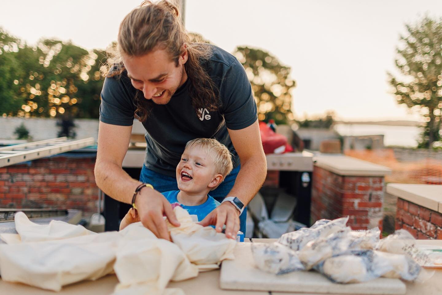 A pizza my heart!🍕We spent a lot of time gathered around the pizza oven this summer, eating, drinking, admiring the view and making plans. Currently working on our new outdoor kitchen at Normanton and dreaming of the long summer nights, when they re