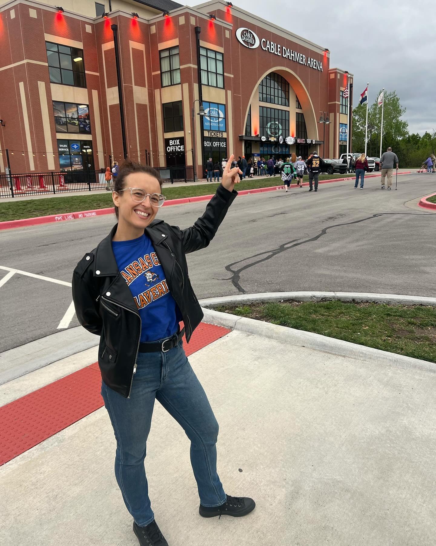 About last night: Sang the National Anthem at the @kcmavericks game and they won! What an honor. ❤️#ProudMoment #GoMavericks #SingerLife #Musician