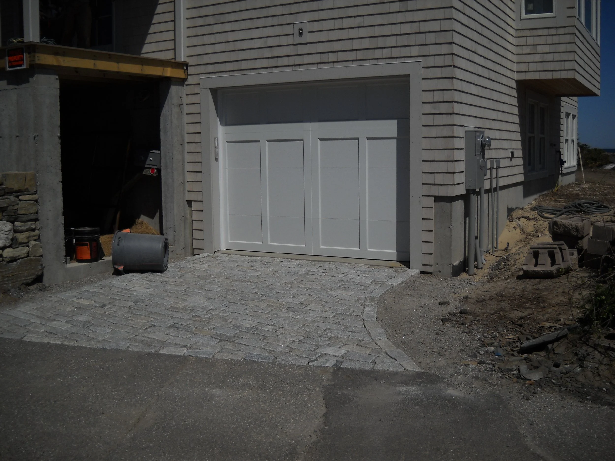 DRIVEWAY B.JPG