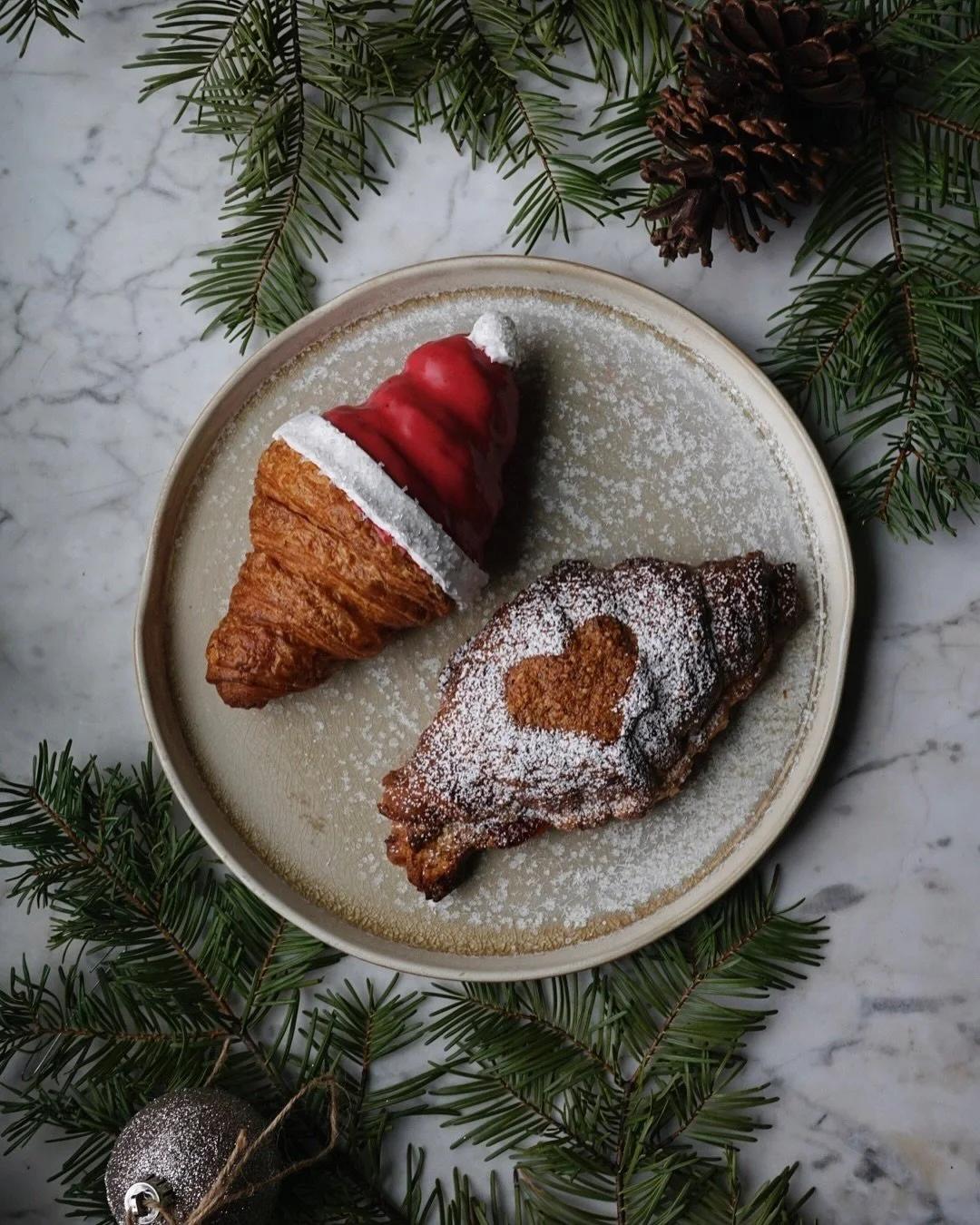 *CHRISTMAS PASTRY POP-UP* Wednesday 12/24 from 10a-1p (or until sold out) at Mill Fire Baking (1375 NE 2nd St, Unit D) 🎄 Link in bio to pre-order ✨ 
.
Need a last minute stocking stuffer?  Just kidding, I wouldn&rsquo;t recommend these for the stock