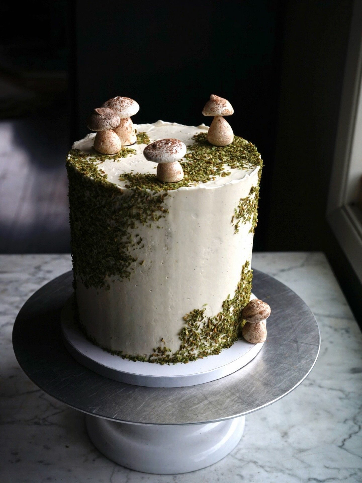 Just here to say that you are loved, appreciated, and welcome under our mushroom umbrella. 🍄&zwj;🟫🍄
.
And also thank you in advance for throwing more forest-themed parties that need dessert.  #pickmepickme🙋🏻&zwj;♀️ 
.
#iloveyouverymush #forestca