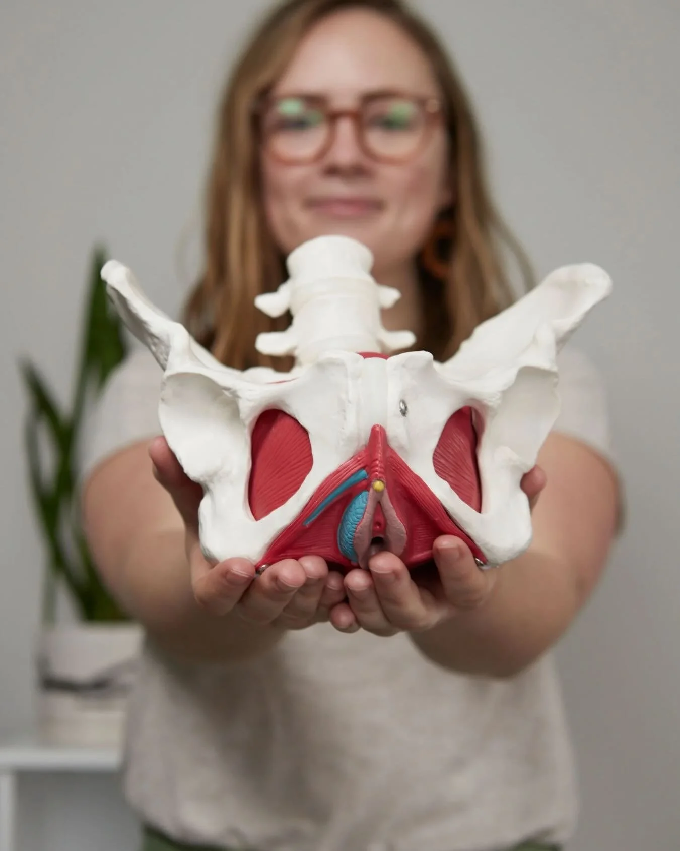 Did you know that a strong, healthy pelvic floor can improve bladder control, reduce pain, enhance core stability, and even boost sexual function?

Pelvic floor physiotherapy helps you reconnect with the muscles you can&rsquo;t see but definitely fee