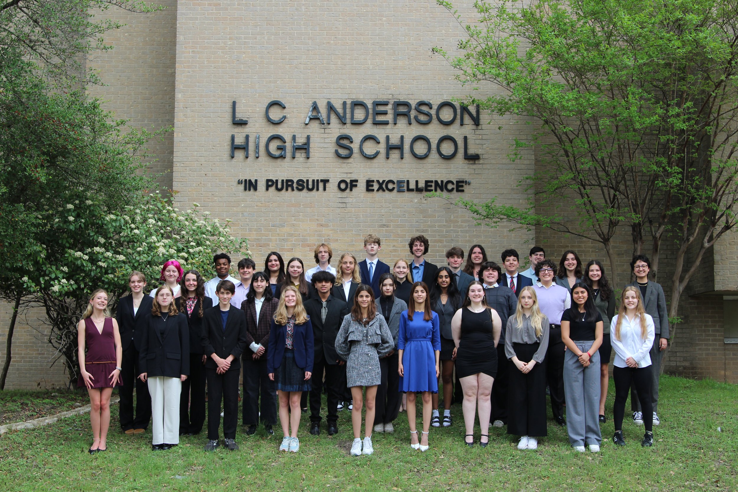 The 2024-25 Speech and Debate Team!