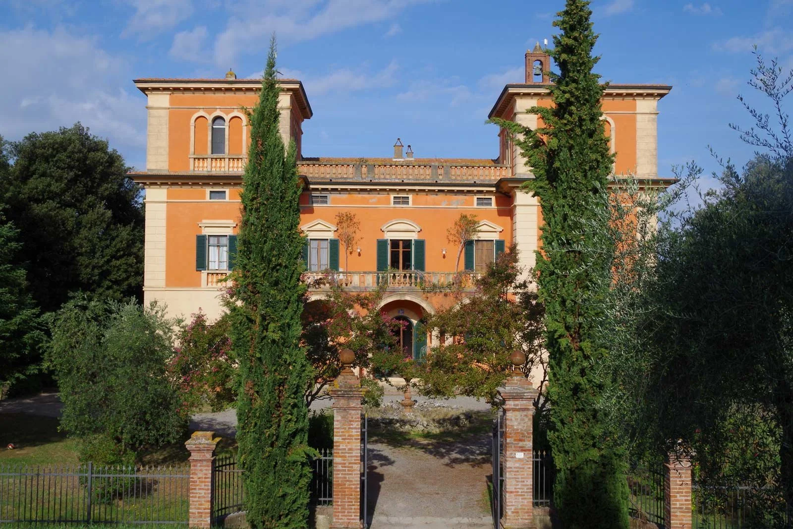 Villa-Lena-Tuscany-01.jpg