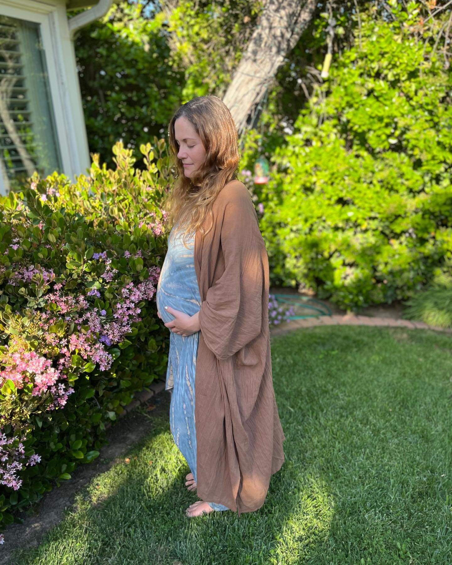 🤰🏼Baby Jackhaus coming this fall! 💞 Keep reading for deep reflections on fear&hellip;and growth. Because those of you who know me well know that this decision was not one that was made lightly... 🤣

I&rsquo;d say a solid 75% of my journal entries