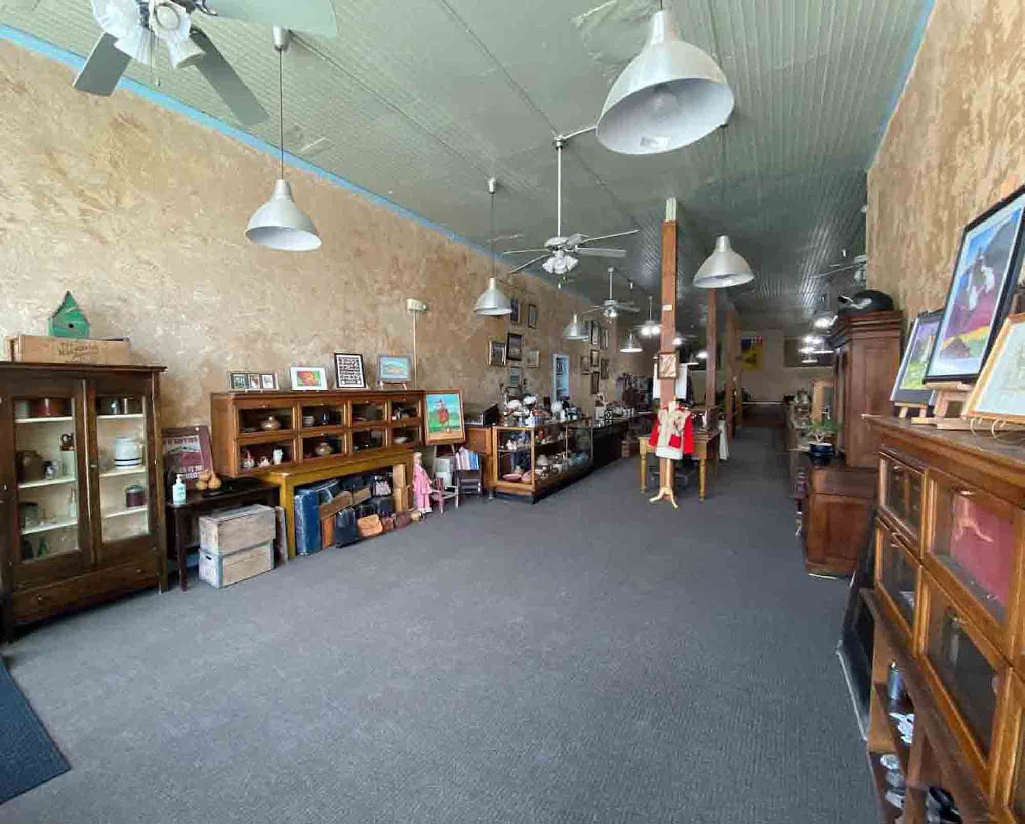 RatonFilmLocation2023-FlatIronTradingCompany-AnnTheis-web-03.jpg