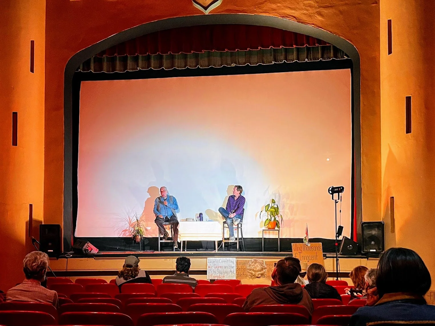 El Raton Theater