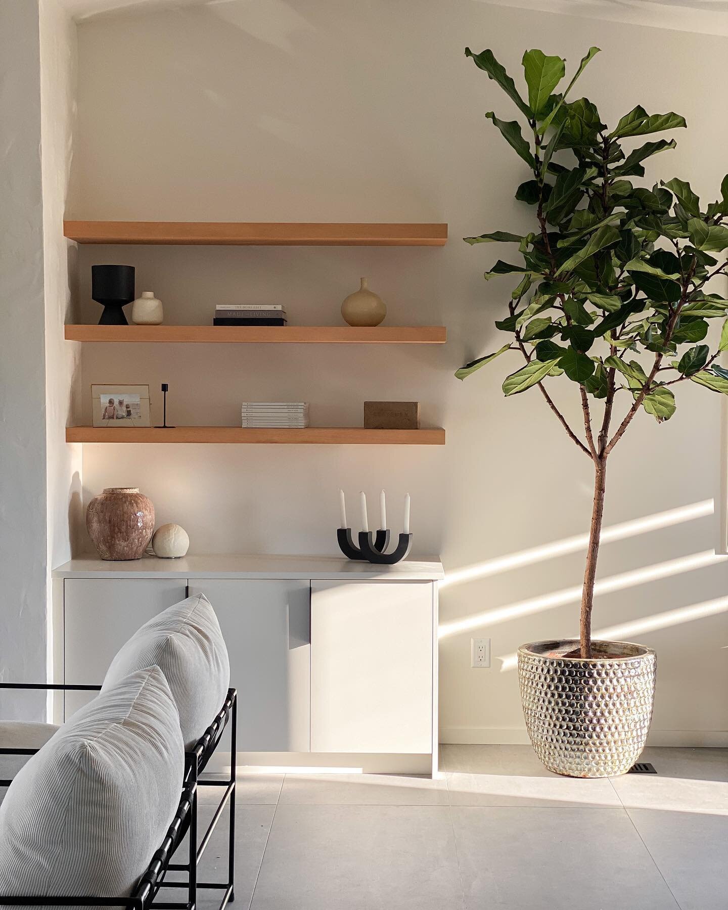 If you are about to jump feet first into a renovation, new build, or just looking to spruce things up with a little paint&hellip;⁠
we have something on the design menu for you!⁠
⁠
www.livingco.ca/designmenu