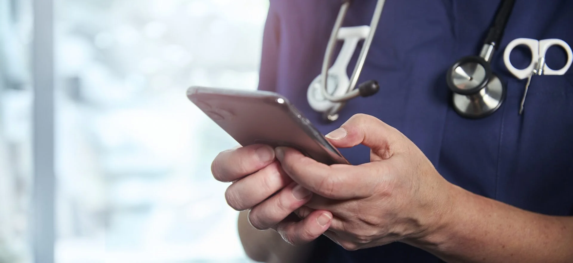 Australian-First Study Targets Superbugs Hiding on Mobile Phones in Hospitals