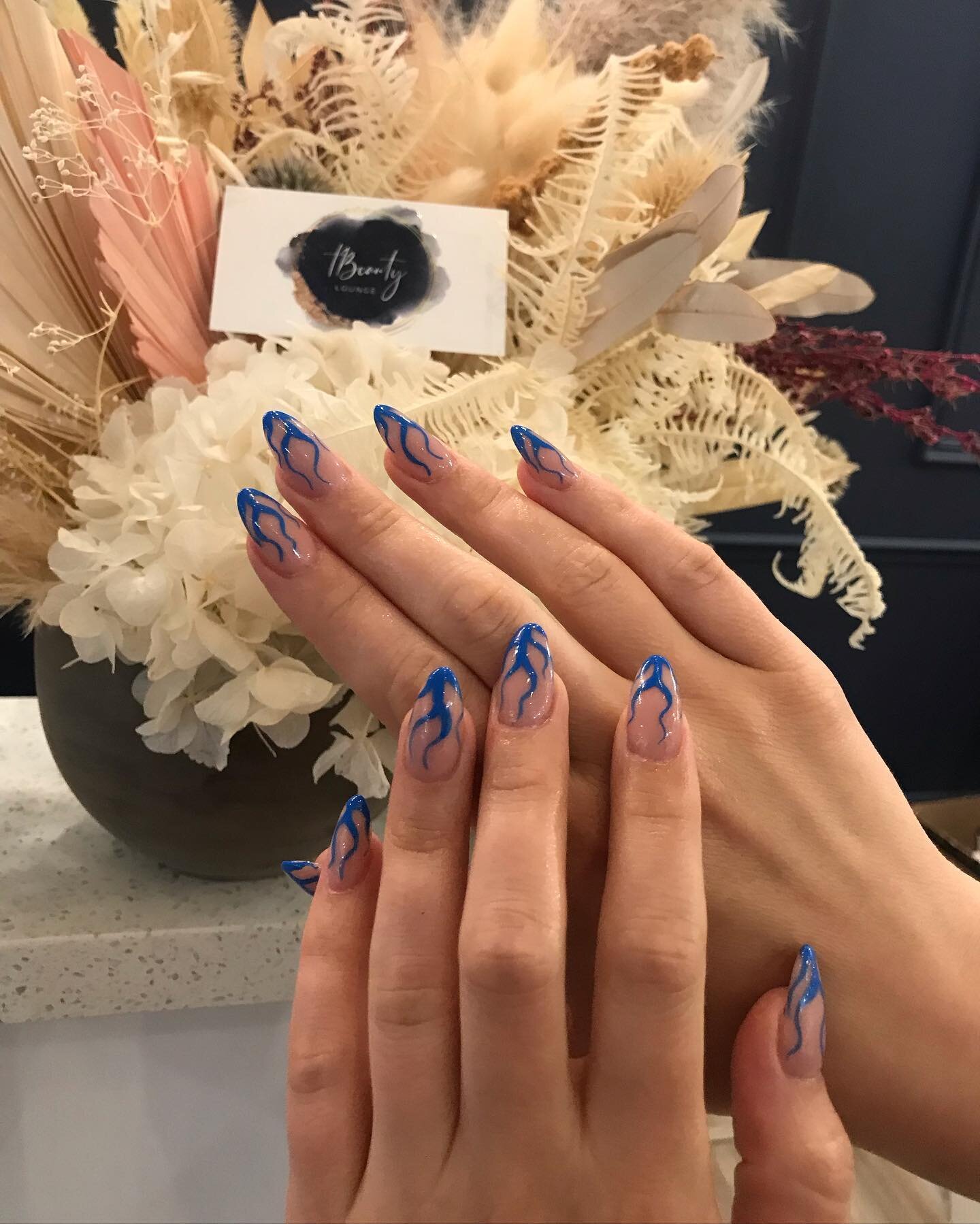 #nails #nailoftheday #nailsofinstagram #nanailstyleilsonfleek #nails💅 #nails2inspire #nailswag # #nailart #nailinspo #nailsdesign #nailpromagazine #nailmagazine #swirlnails #newsalon #nailsalonnearme  #saloninhintonburg  #localbusiness  #wellington 